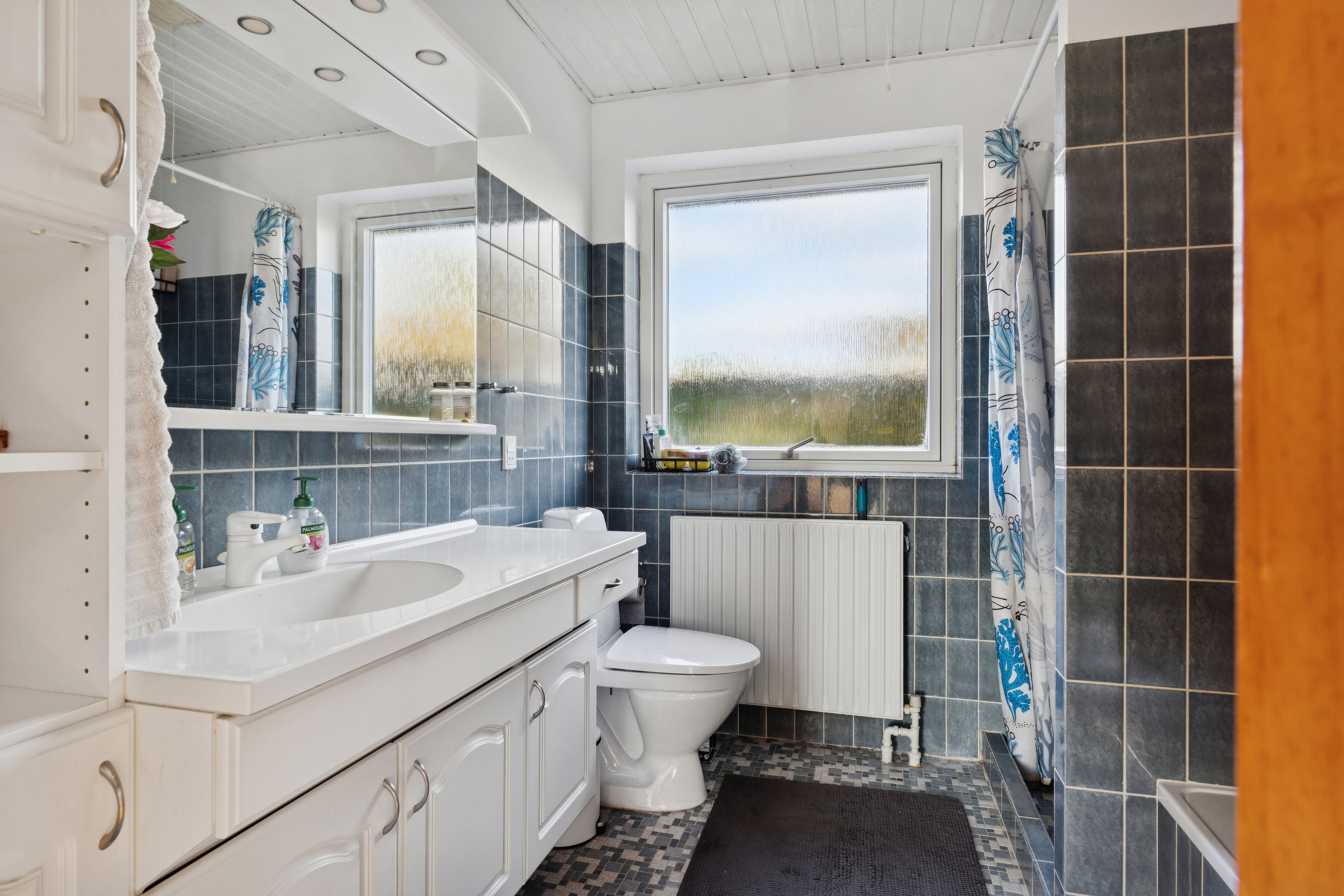 Fremhævet badeværelse billede i fuldskærmstilstand. Billede af Lærkevej 9, 4250 Fuglebjerg