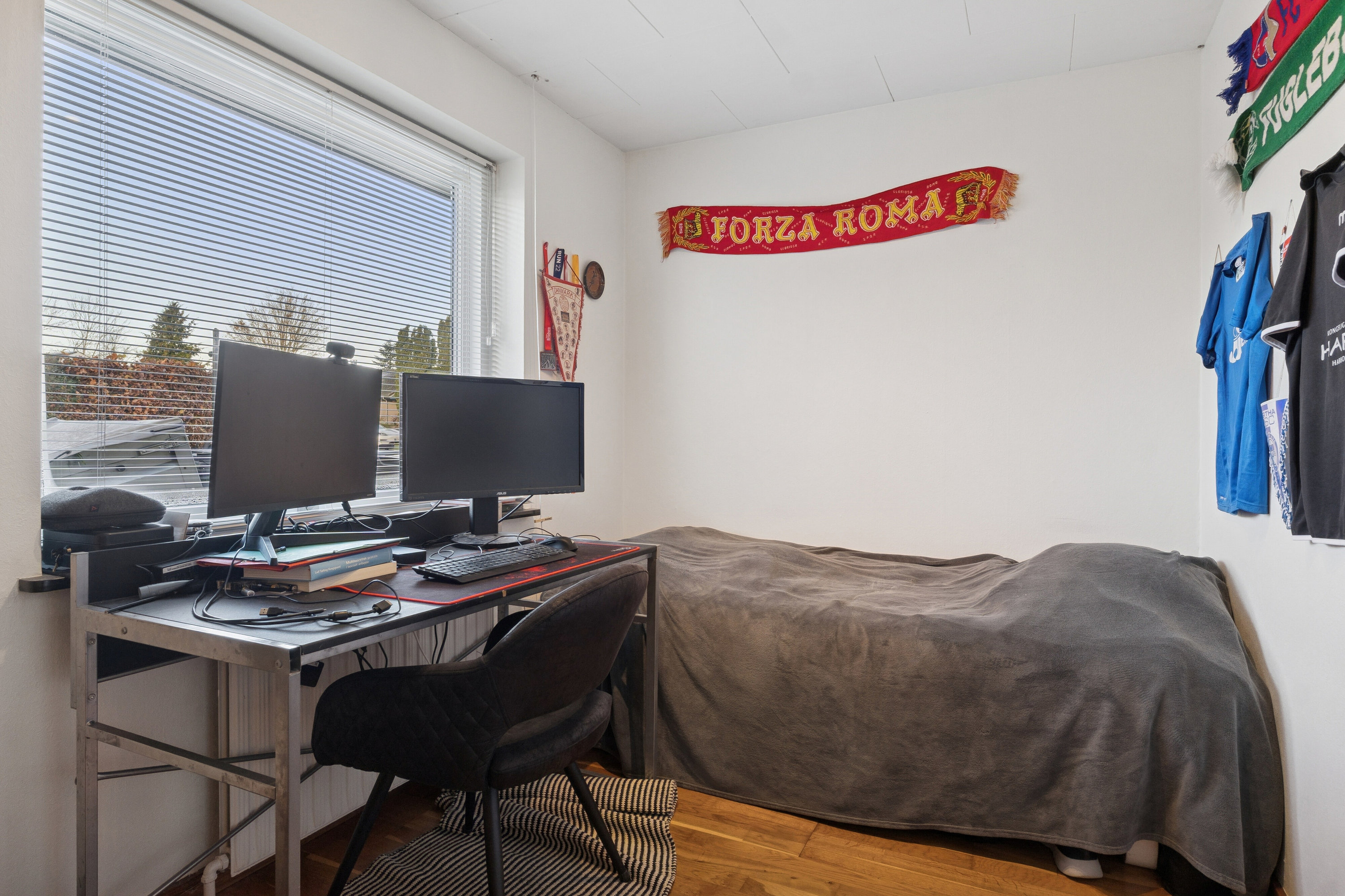 Fremhævet soveværelse billede i fuldskærmstilstand. Billede af Lærkevej 9, 4250 Fuglebjerg