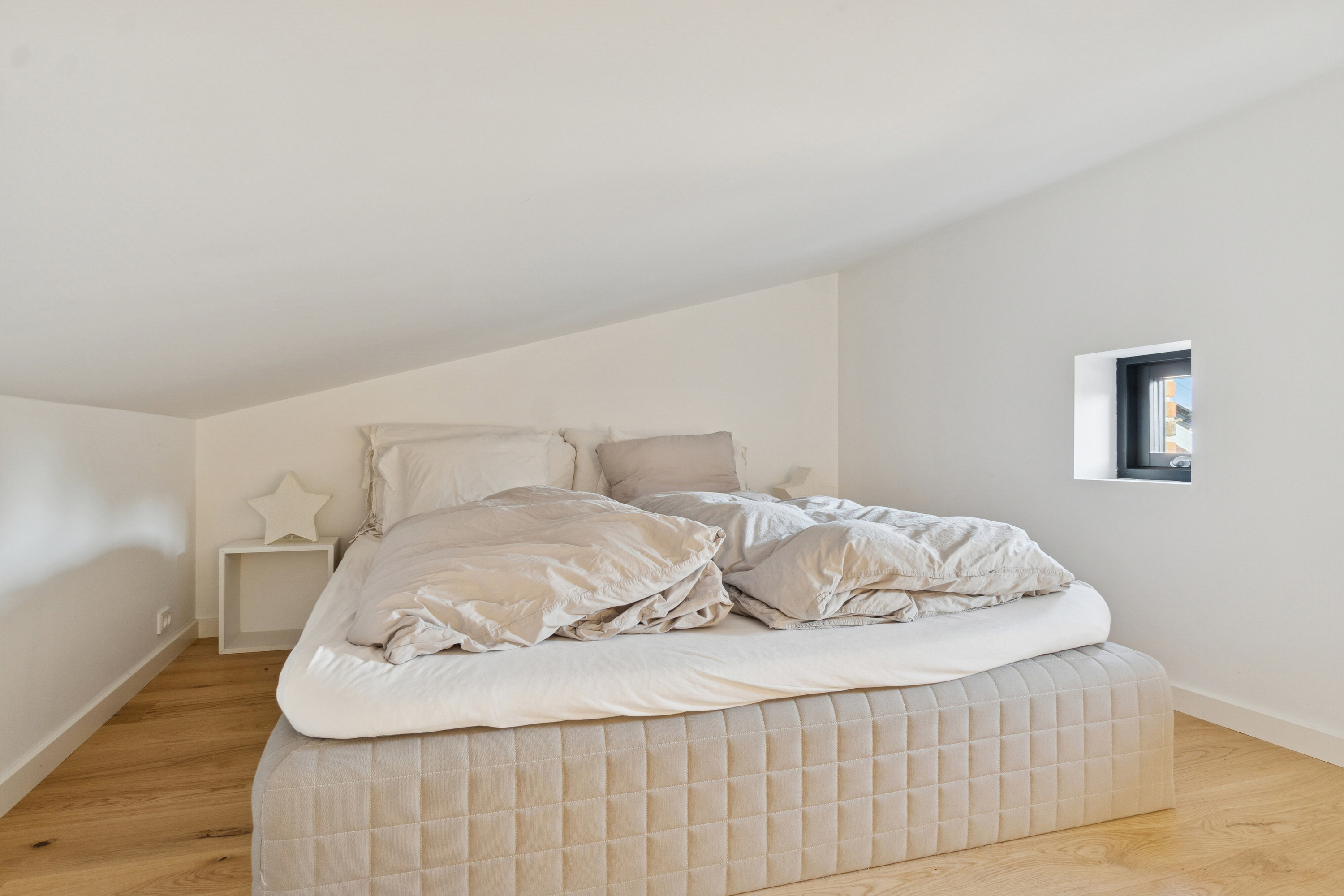 Fremhævet soveværelse billede i fuldskærmstilstand. Billede af Figenvej 109, 4700 Næstved