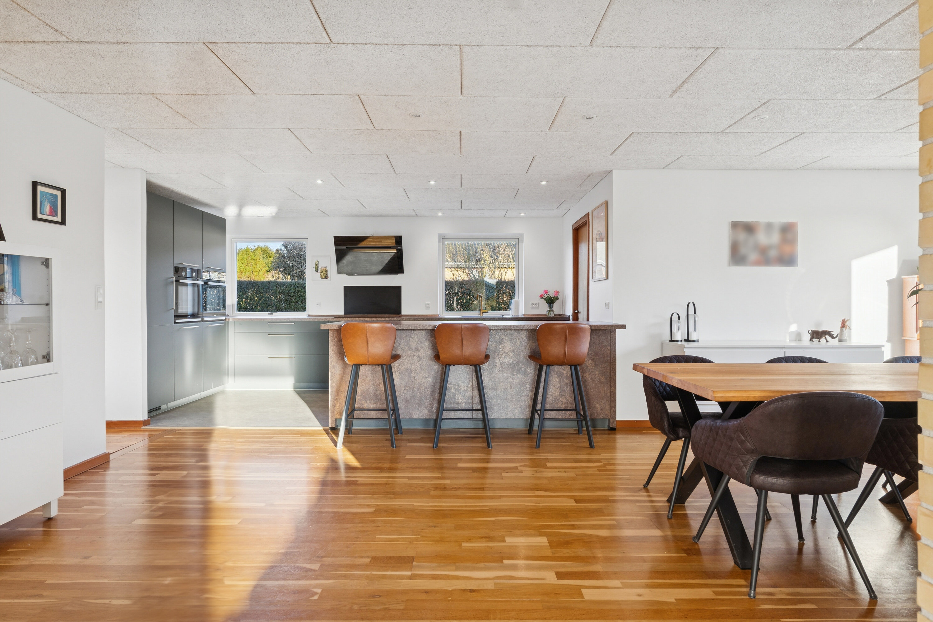 Fremhævet køkken/alrum billede i fuldskærmstilstand. Billede af Lærkevej 9, 4250 Fuglebjerg