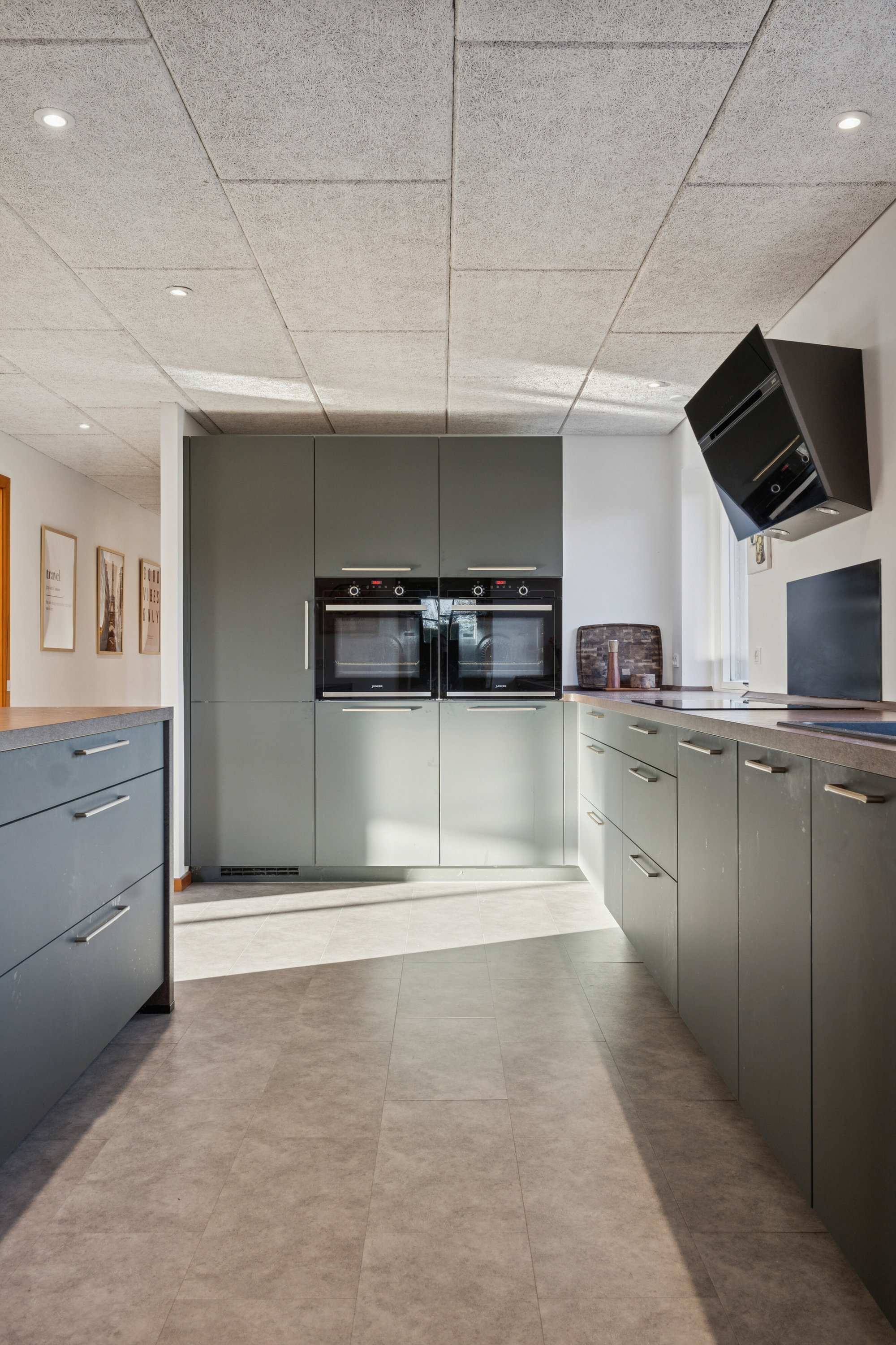 Fremhævet køkken/alrum billede i fuldskærmstilstand. Billede af Lærkevej 9, 4250 Fuglebjerg