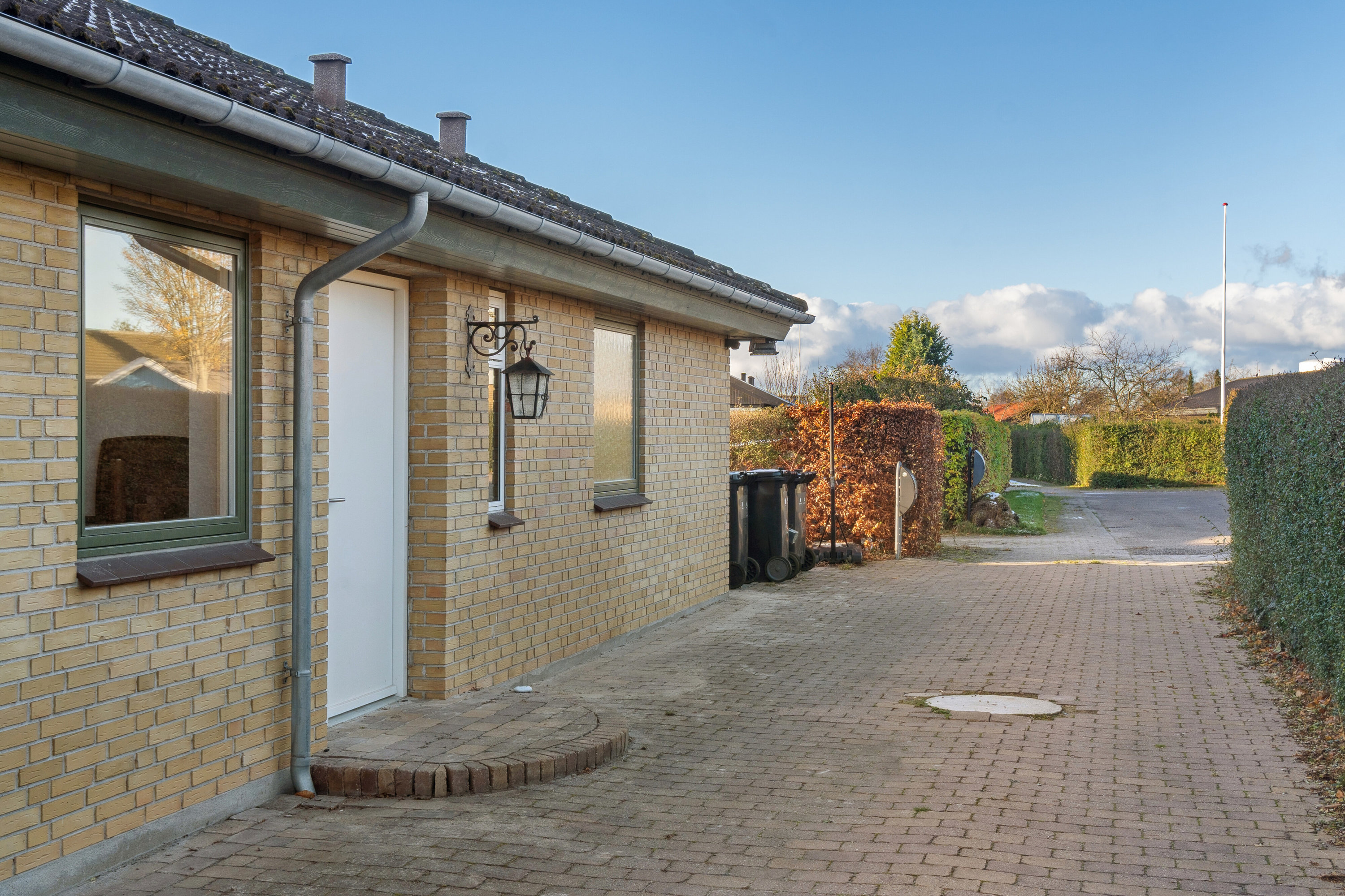 Fremhævet set fra vejen billede i fuldskærmstilstand. Billede af Lærkevej 9, 4250 Fuglebjerg