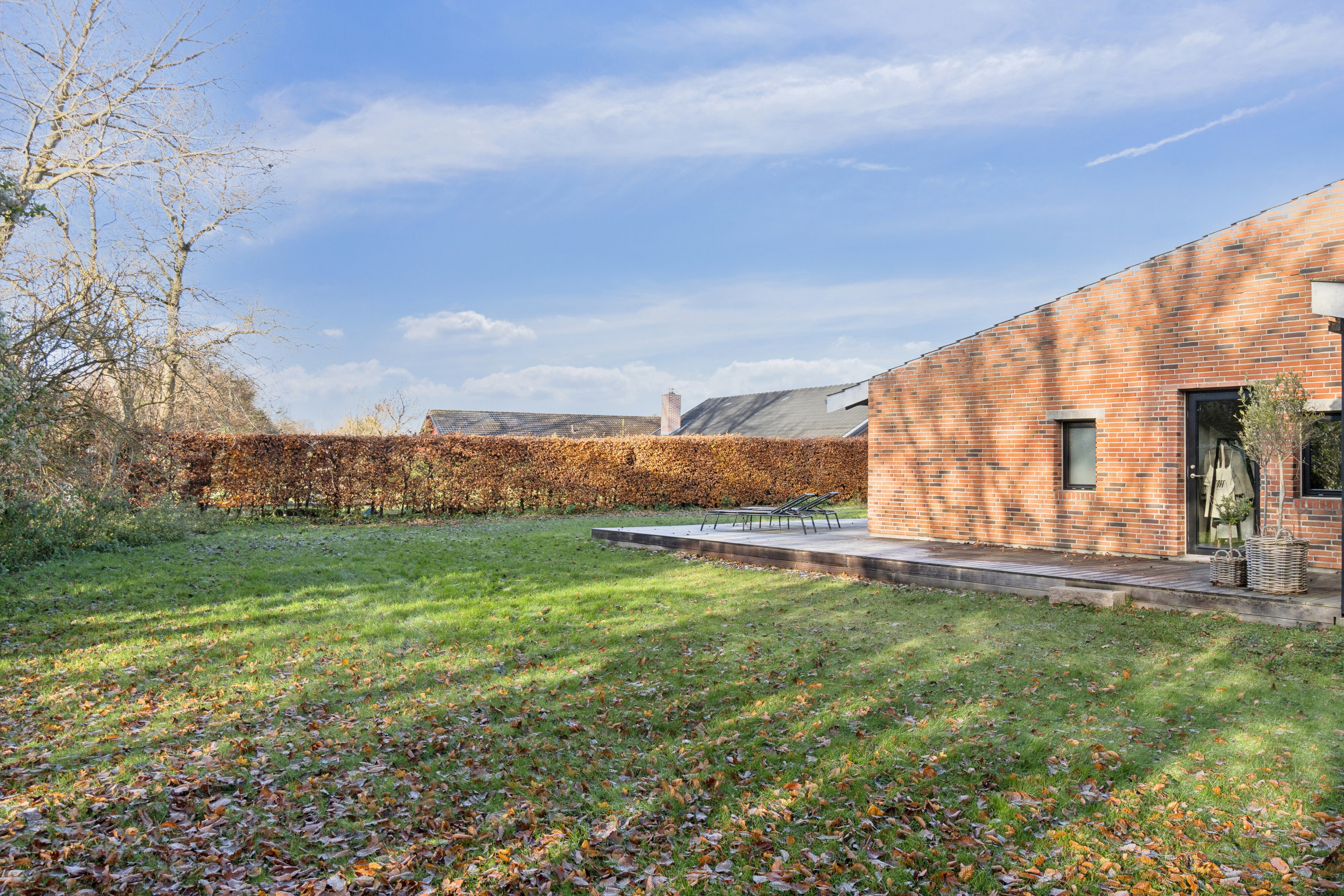 Fremhævet udendørs billede i fuldskærmstilstand. Billede af Figenvej 109, 4700 Næstved