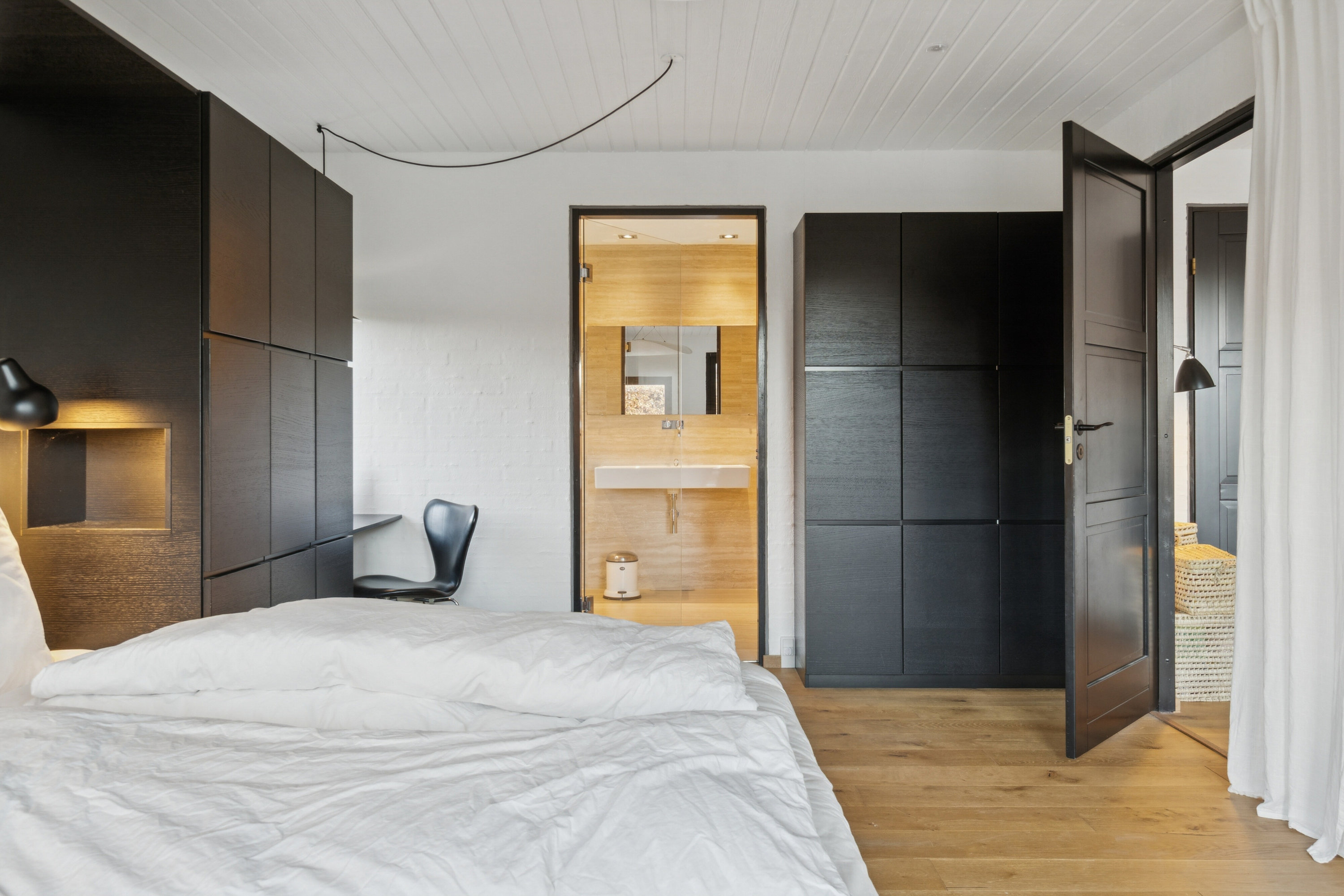 Fremhævet soveværelse billede i fuldskærmstilstand. Billede af Figenvej 109, 4700 Næstved