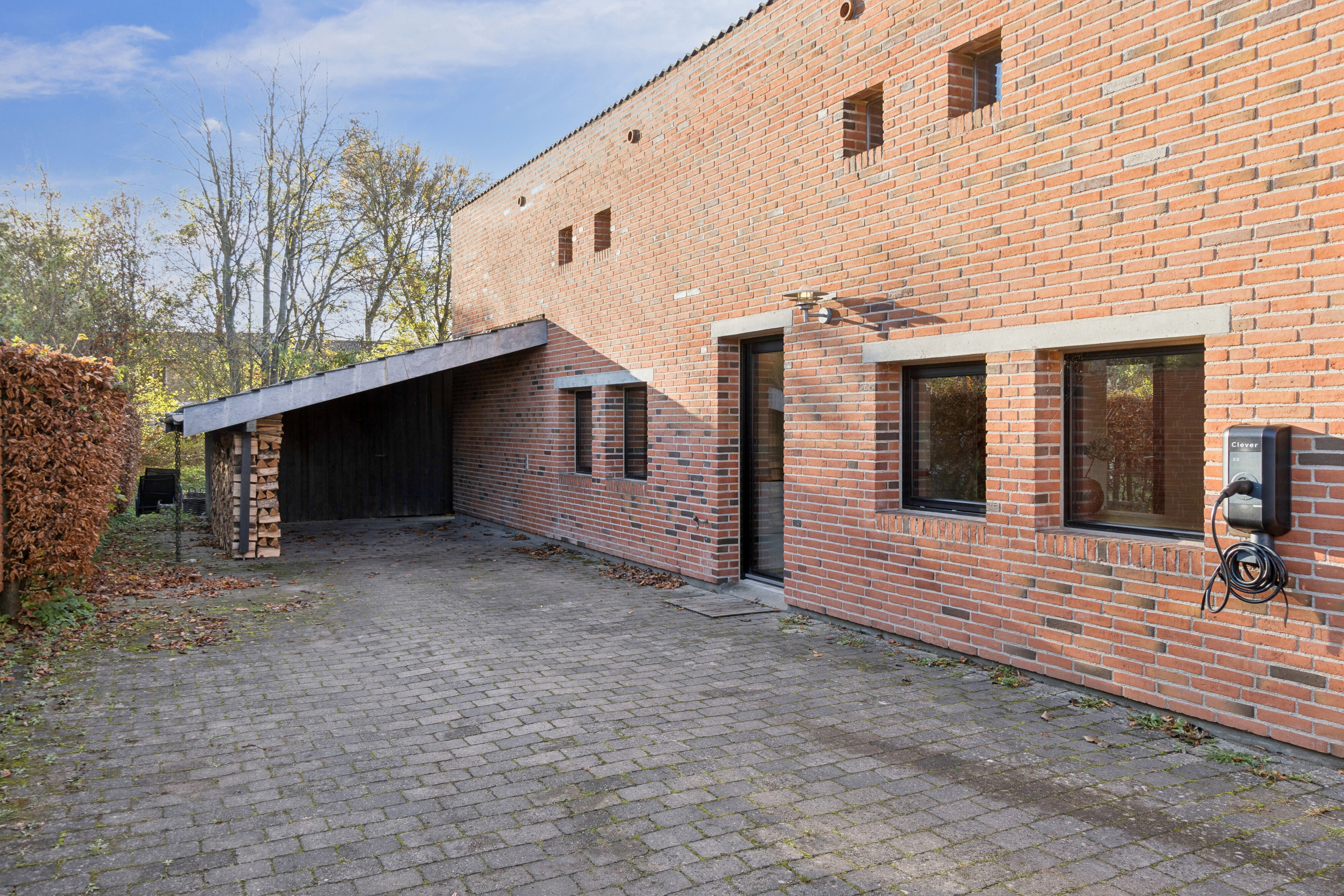 Fremhævet udendørs billede i fuldskærmstilstand. Billede af Figenvej 109, 4700 Næstved