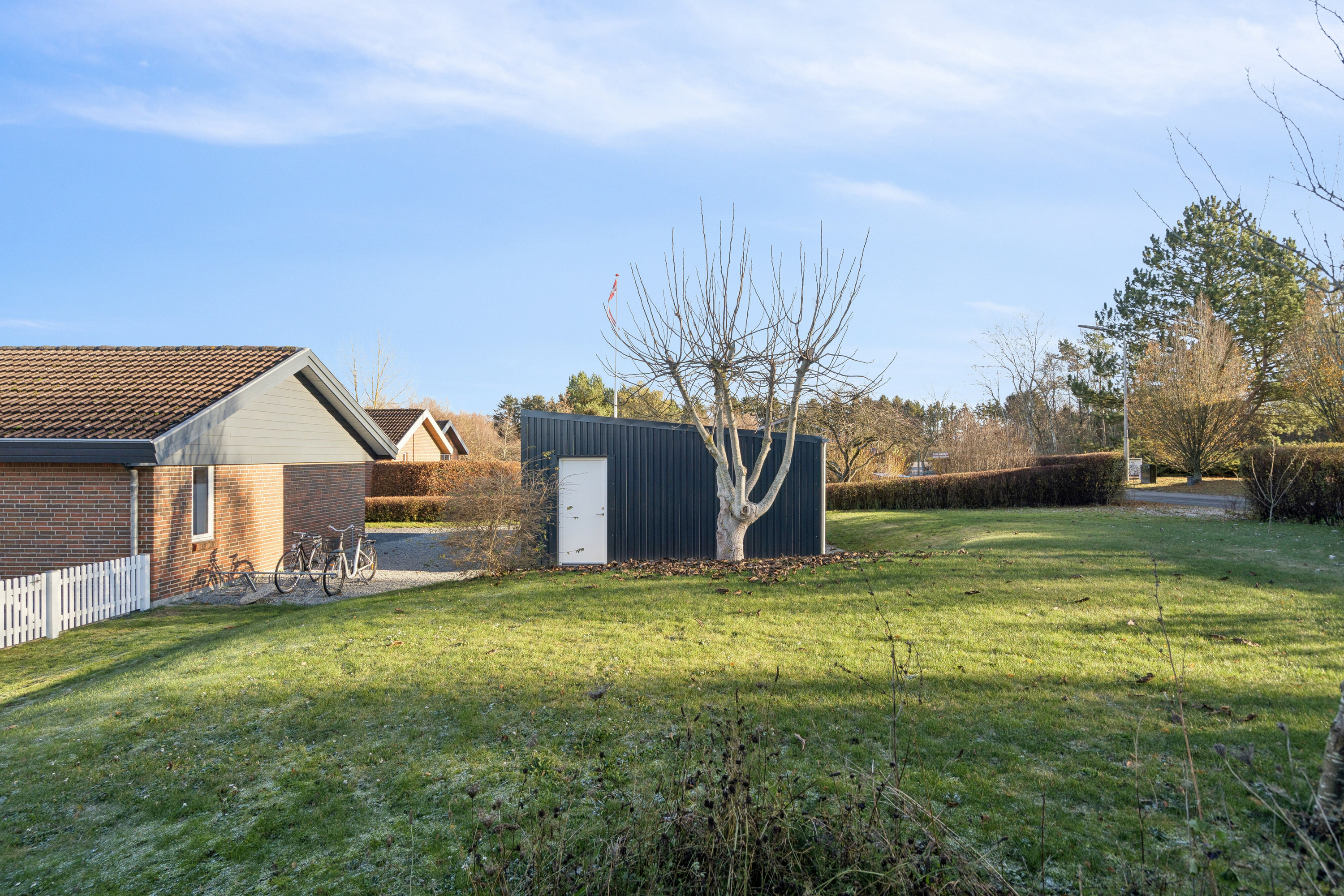 Fremhævet set fra haven billede i fuldskærmstilstand. Billede af Fasanvej 22, 5540 Ullerslev