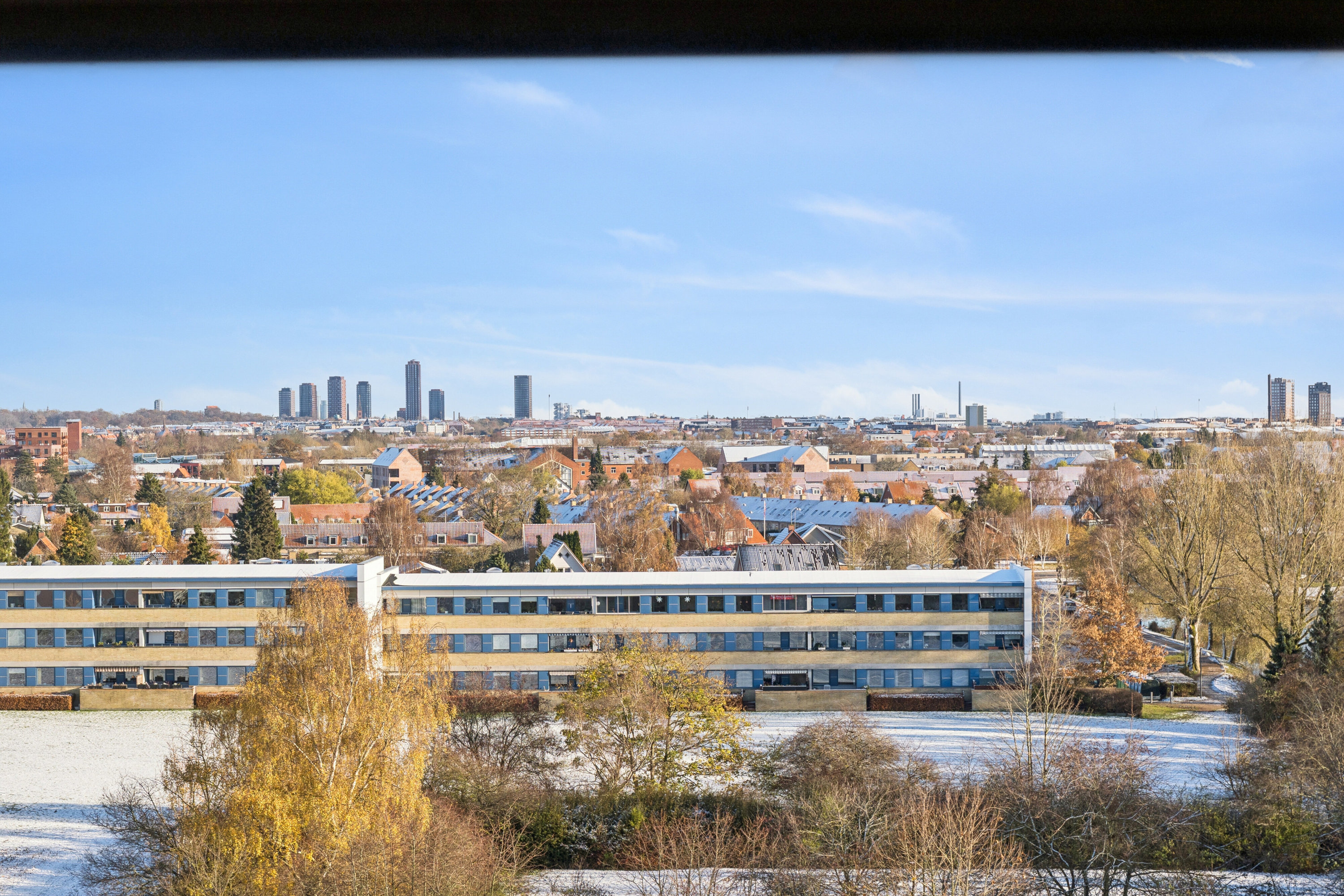 Fremhævet udsigt billede i fuldskærmstilstand. Billede af Rebæk Søpark 25, 6. th., 2650 Hvidovre