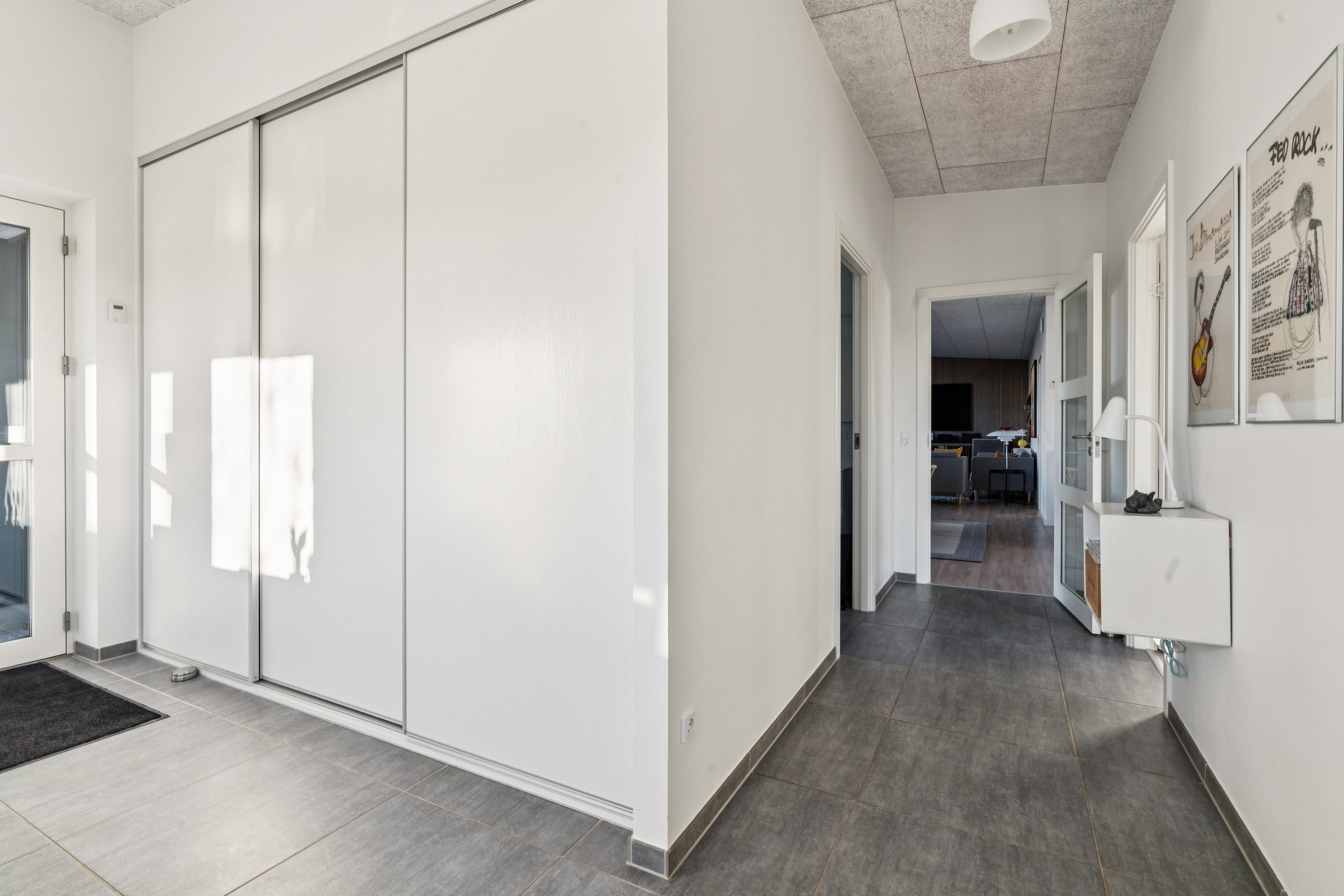 Fremhævet gang billede i fuldskærmstilstand. Billede af Kiplings Alle 22, 9260 Gistrup