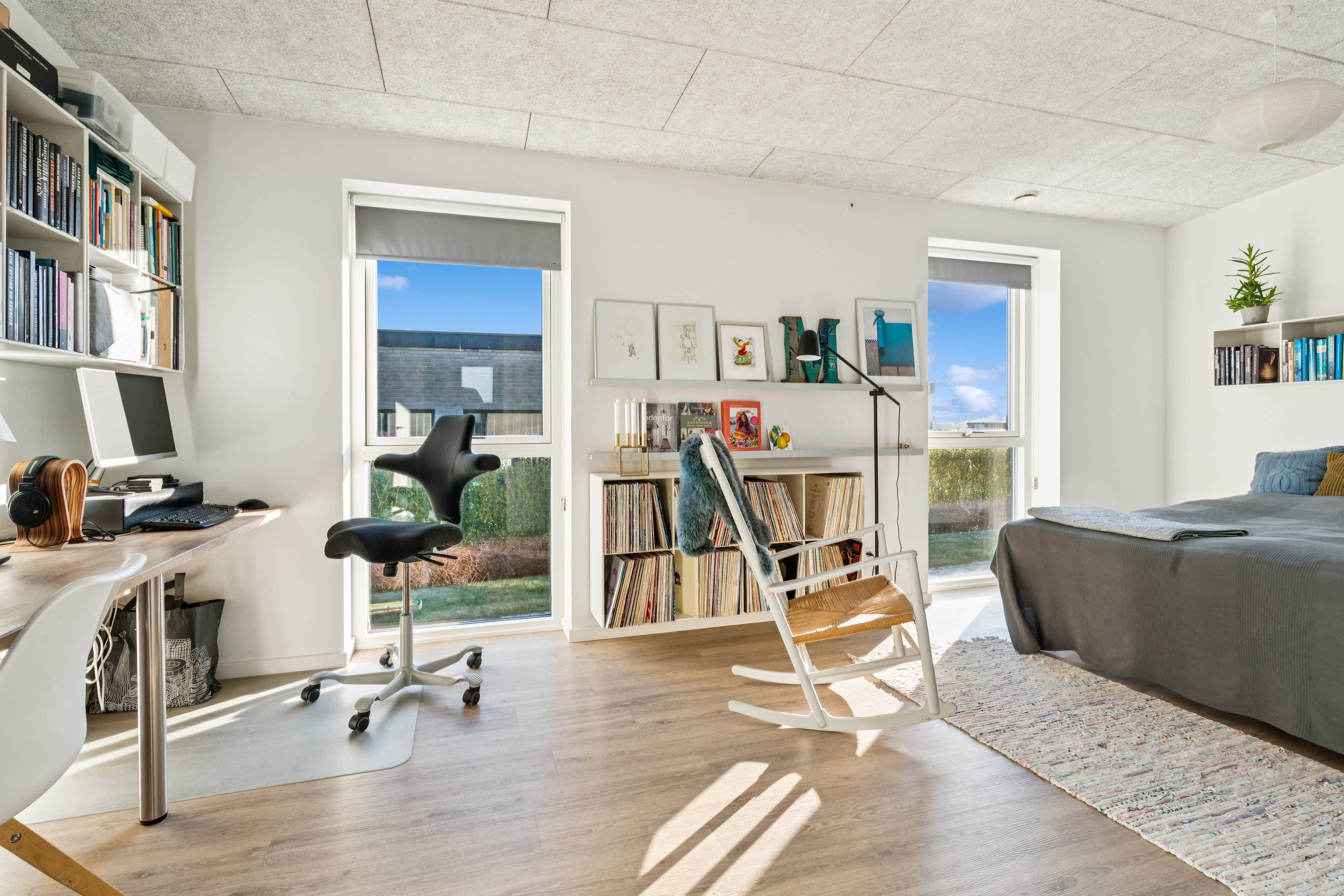 Fremhævet stue billede i fuldskærmstilstand. Billede af Kiplings Alle 22, 9260 Gistrup