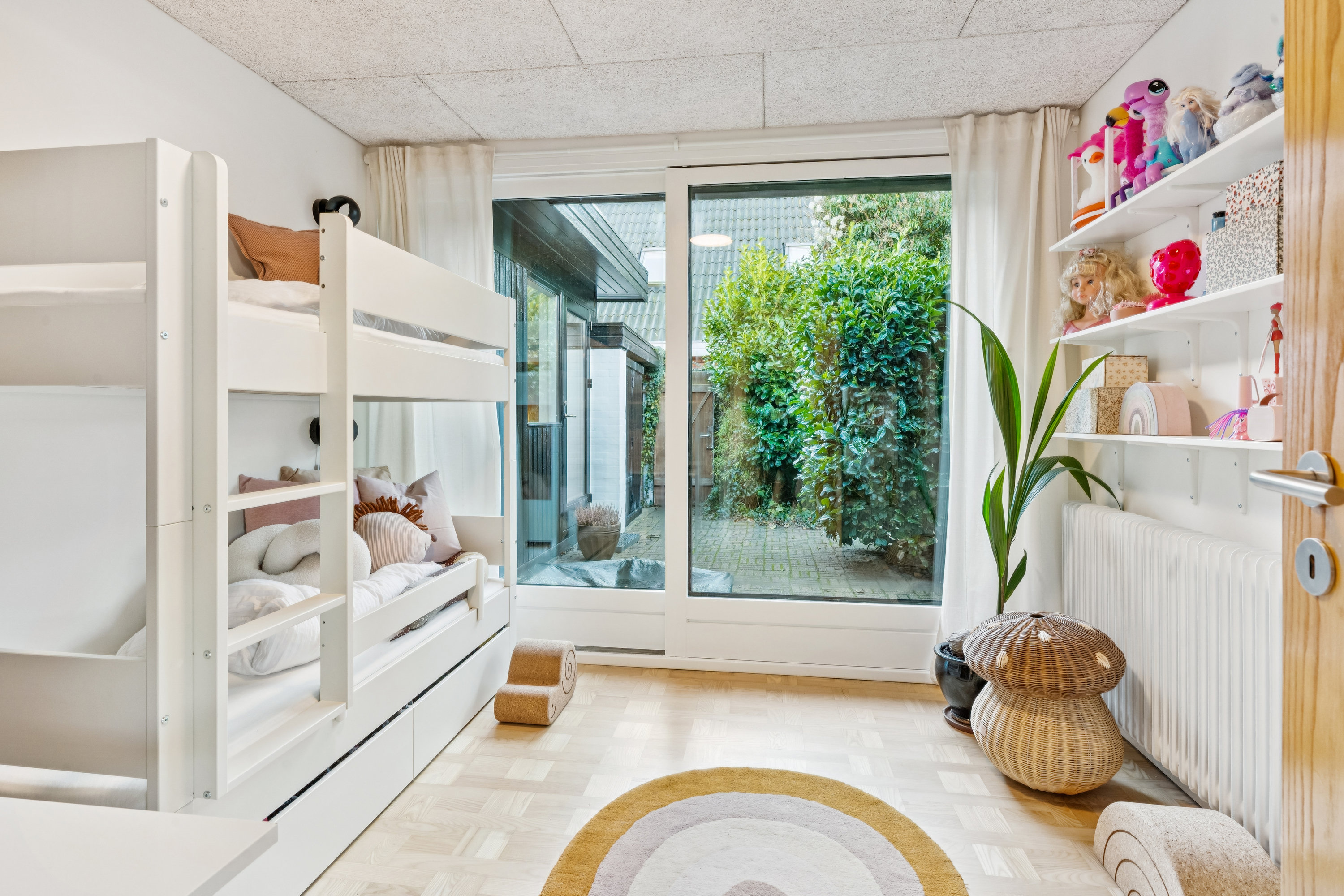 Fremhævet værelse billede i fuldskærmstilstand. Billede af Solvangen 26, Gug, 9210 Aalborg SØ