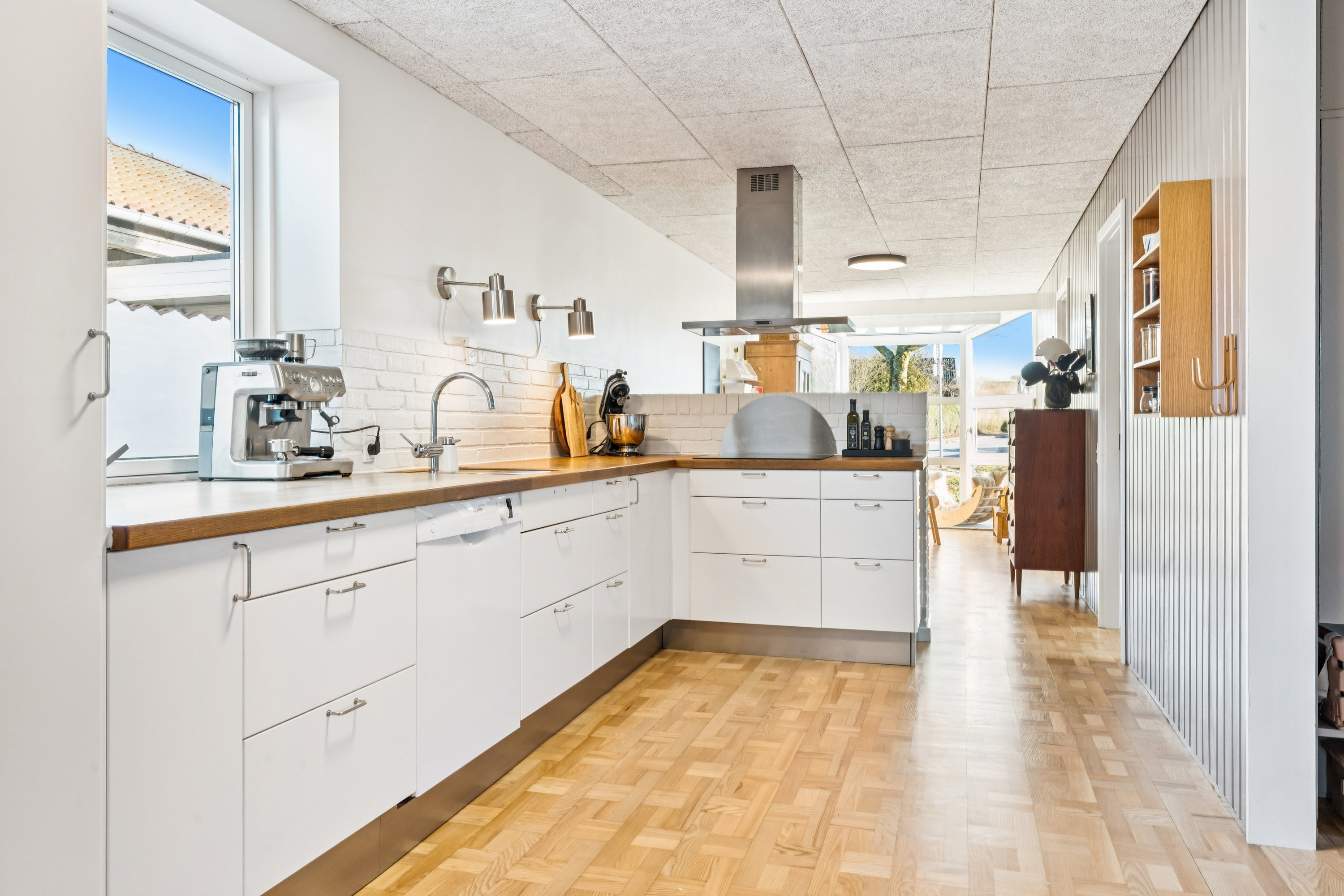 Fremhævet køkken billede i fuldskærmstilstand. Billede af Solvangen 26, Gug, 9210 Aalborg SØ