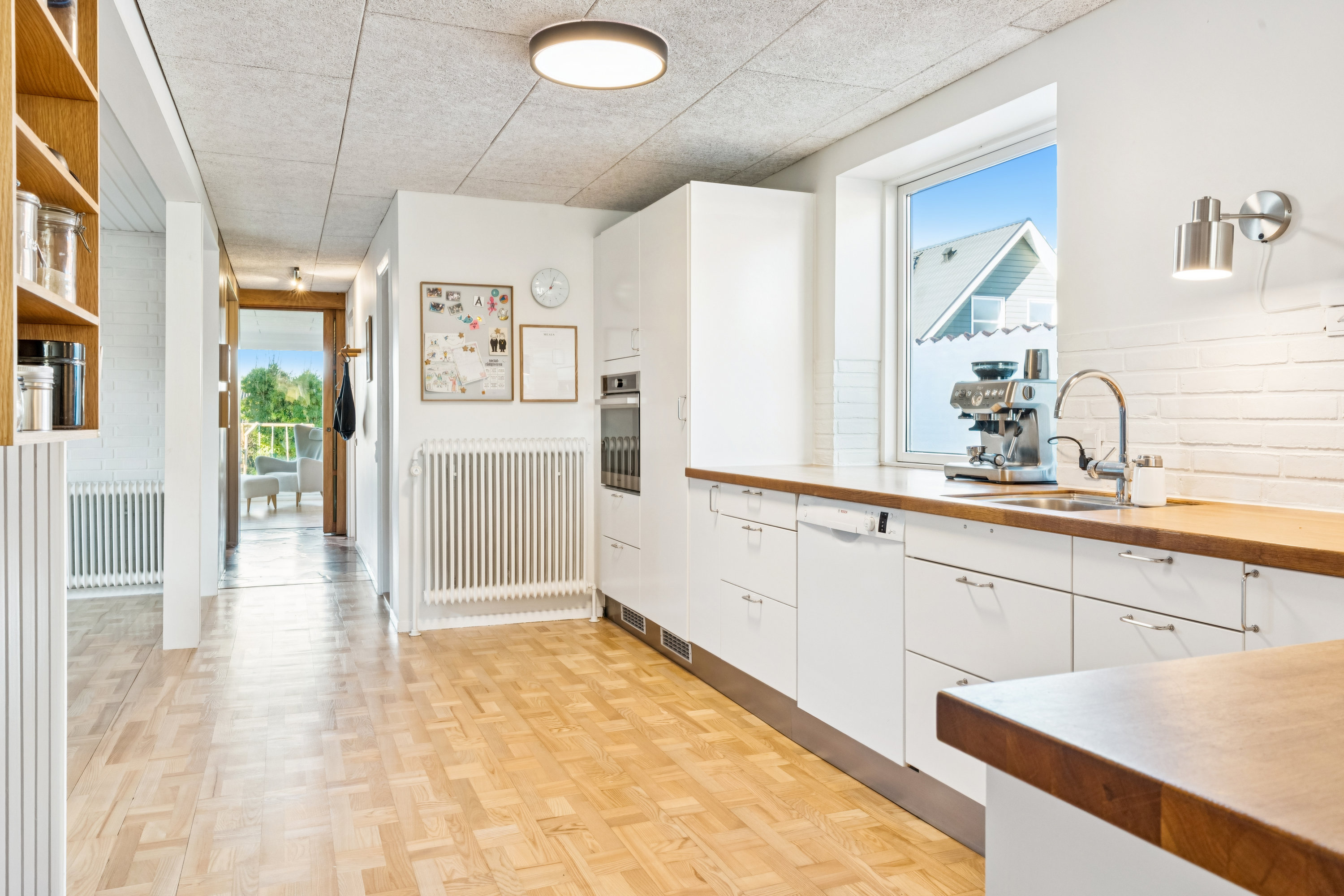 Fremhævet køkken billede i fuldskærmstilstand. Billede af Solvangen 26, Gug, 9210 Aalborg SØ