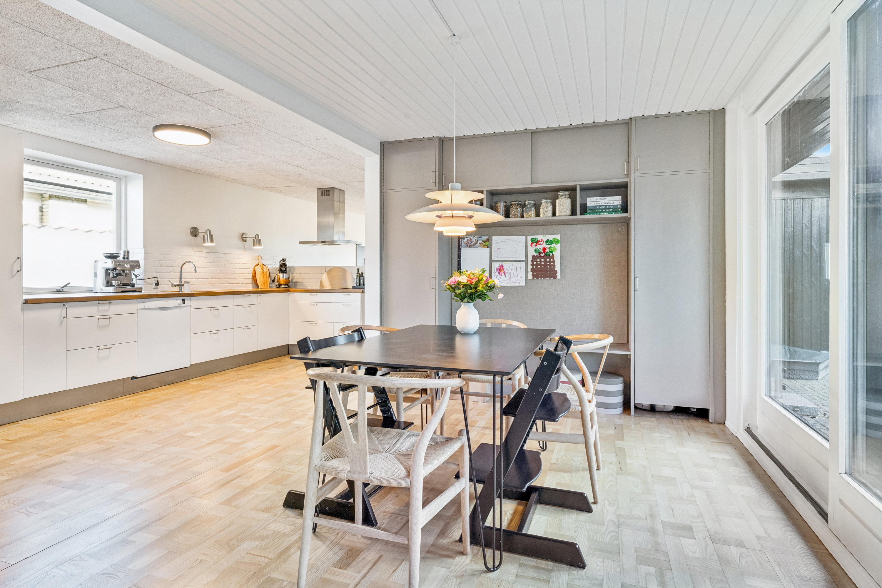 Miniaturebillede 1: stue. Billede af Solvangen 26, Gug, 9210 Aalborg SØ