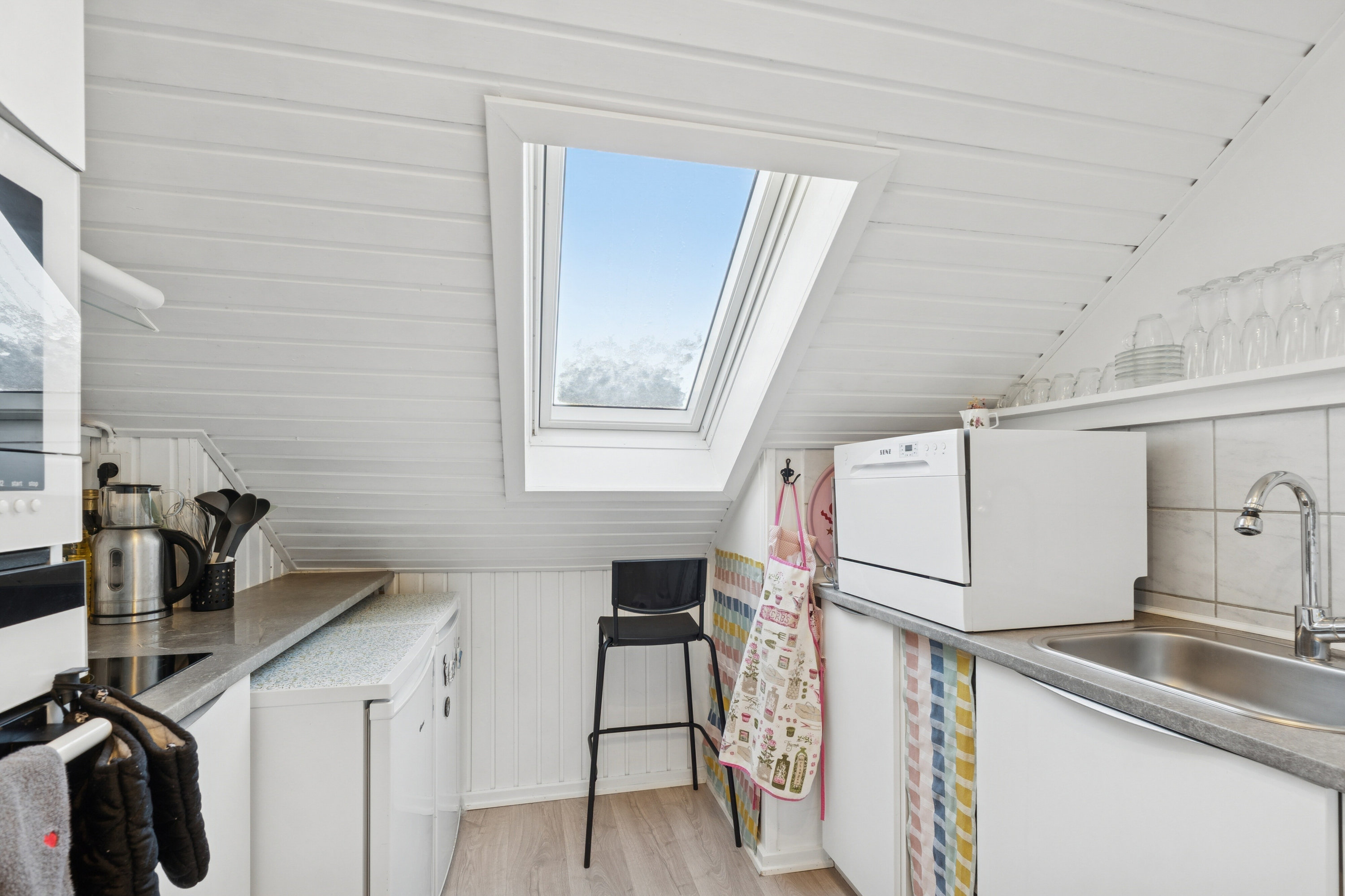 Fremhævet køkken billede i fuldskærmstilstand. Billede af Gammel Køge Landevej 513, 1. tv., 2650 Hvidovre