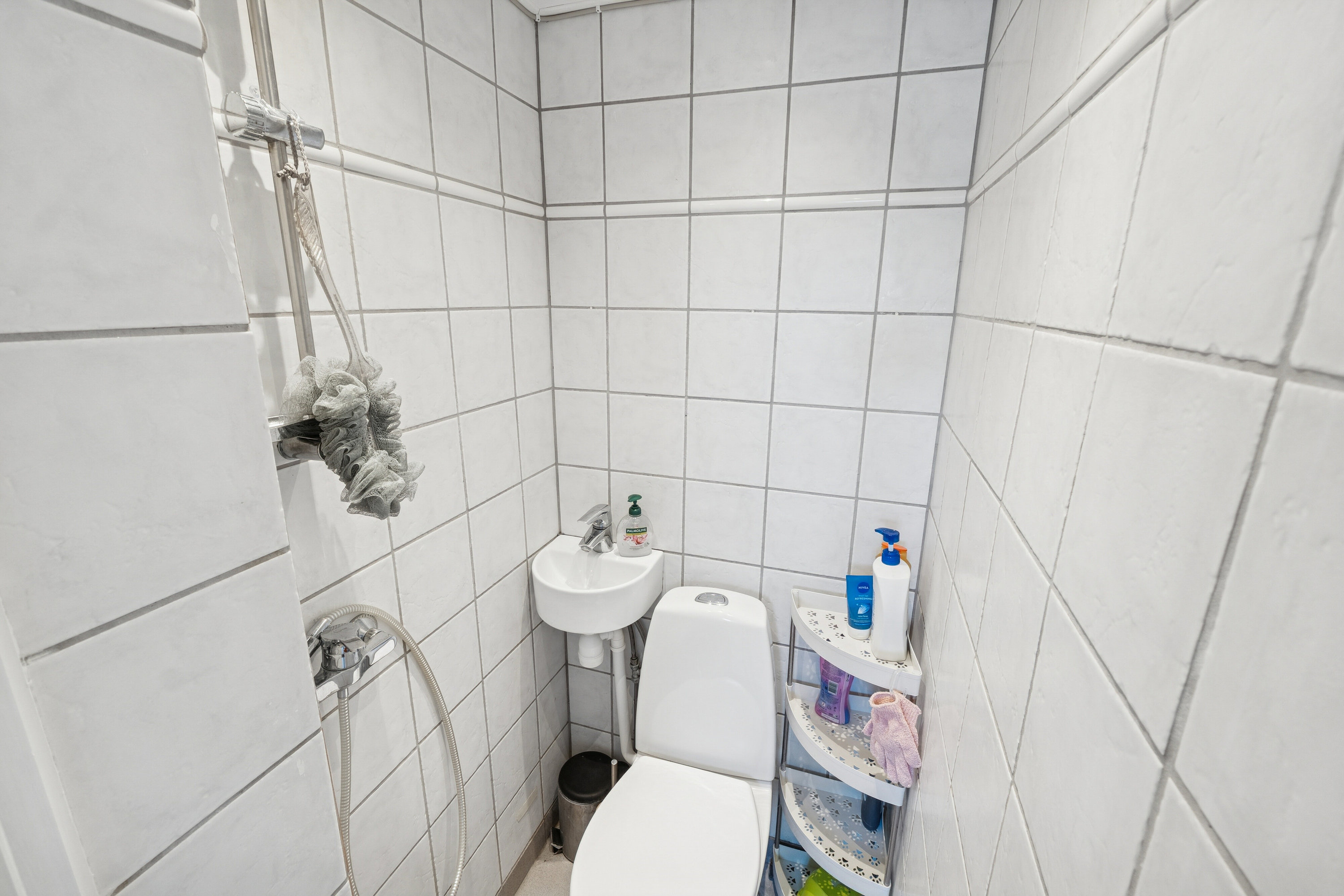 Fremhævet toilet billede i fuldskærmstilstand. Billede af Gammel Køge Landevej 513, 1. tv., 2650 Hvidovre