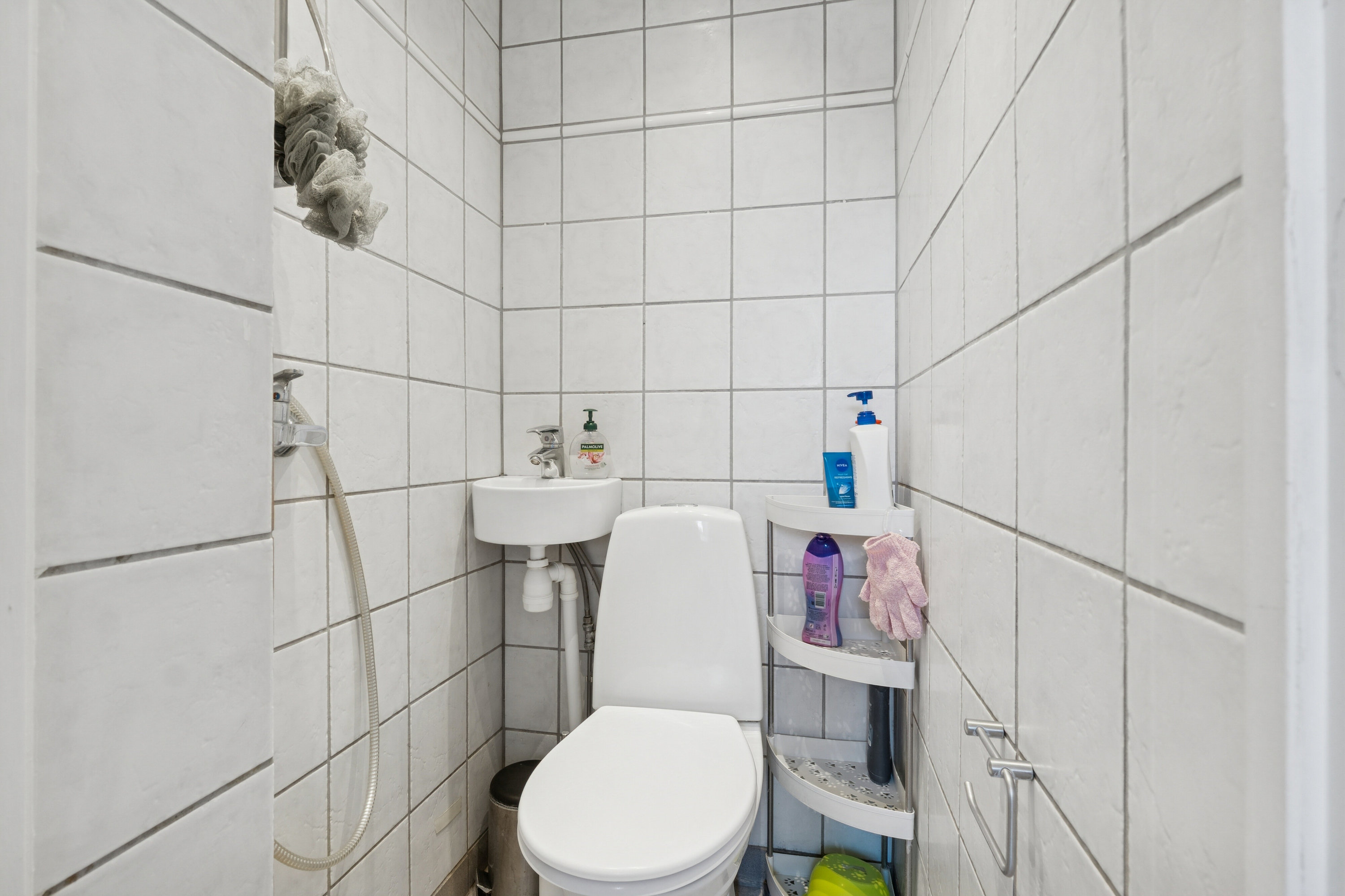 Fremhævet toilet billede i fuldskærmstilstand. Billede af Gammel Køge Landevej 513, 1. tv., 2650 Hvidovre