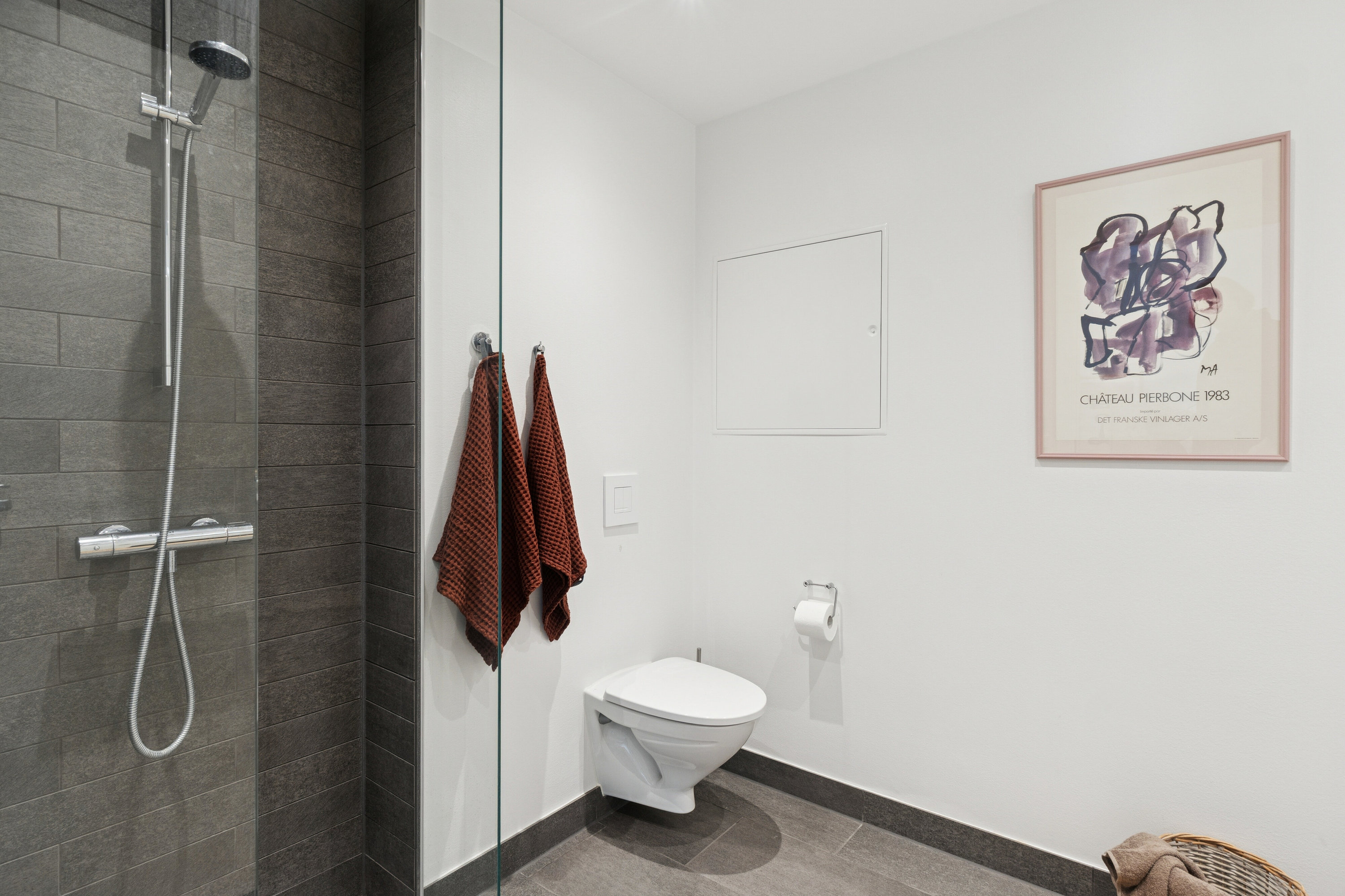 Fremhævet badeværelse billede i fuldskærmstilstand. Billede af Martin Luther Kings Vej 3, 1. tv., 2450 København SV