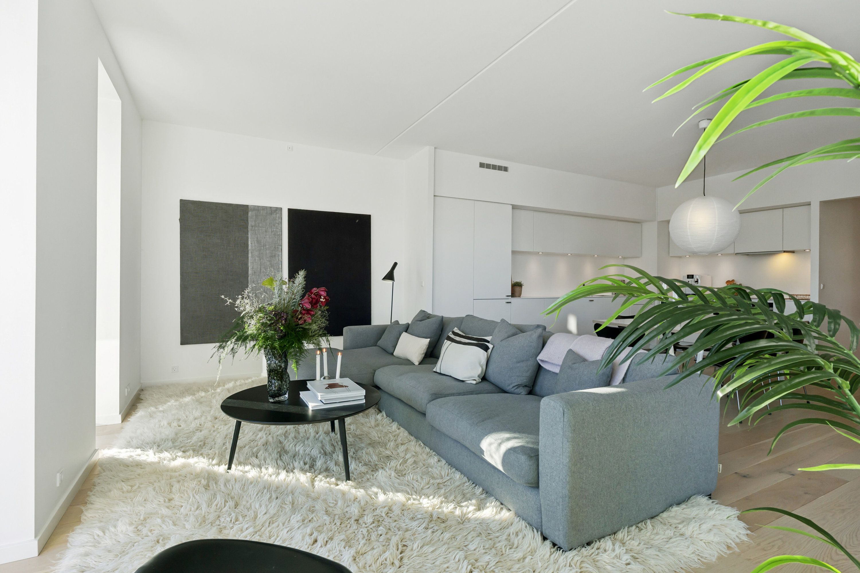 Fremhævet stue billede i fuldskærmstilstand. Billede af Martin Luther Kings Vej 3, 1. tv., 2450 København SV