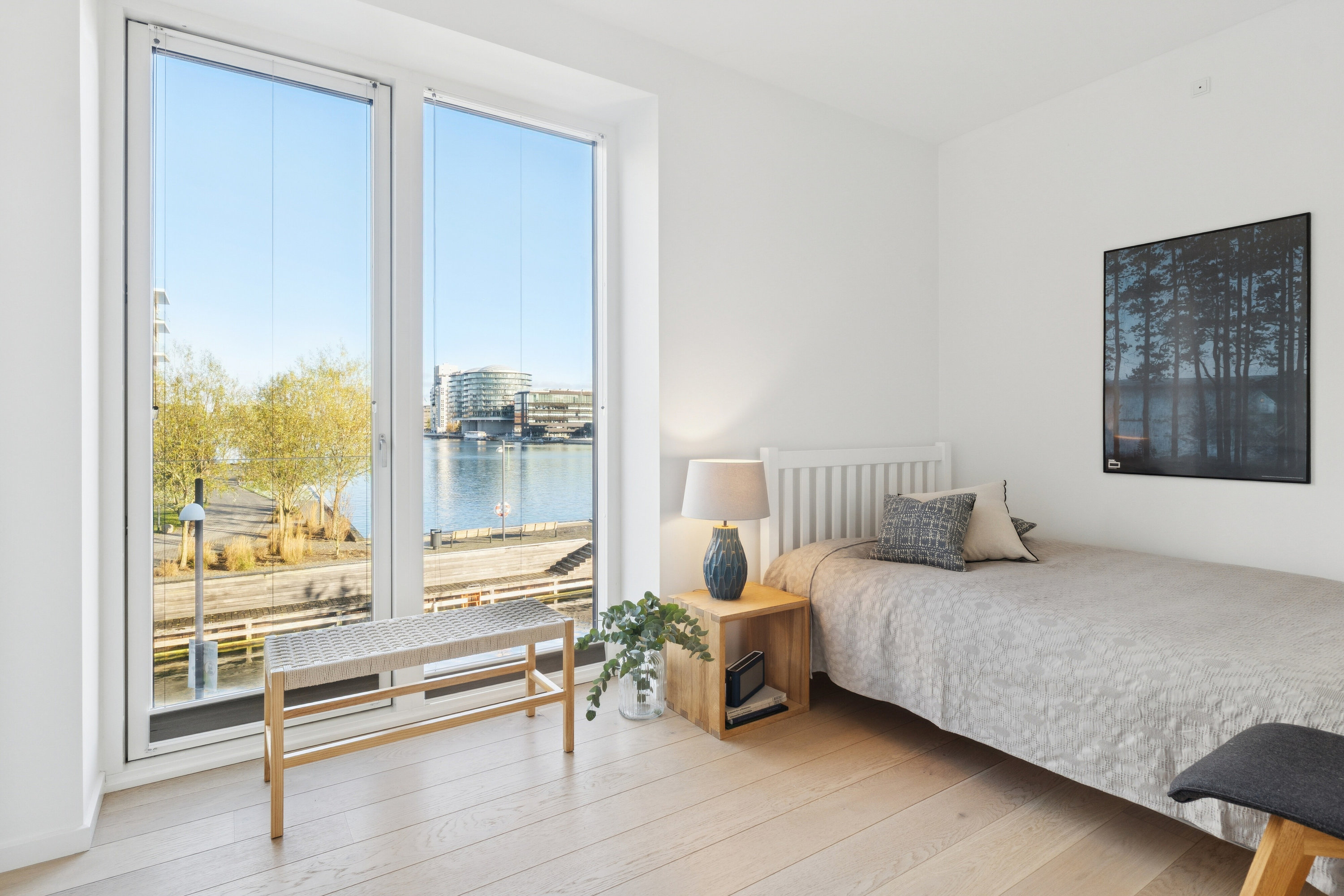 Fremhævet soveværelse billede i fuldskærmstilstand. Billede af Martin Luther Kings Vej 3, 1. tv., 2450 København SV