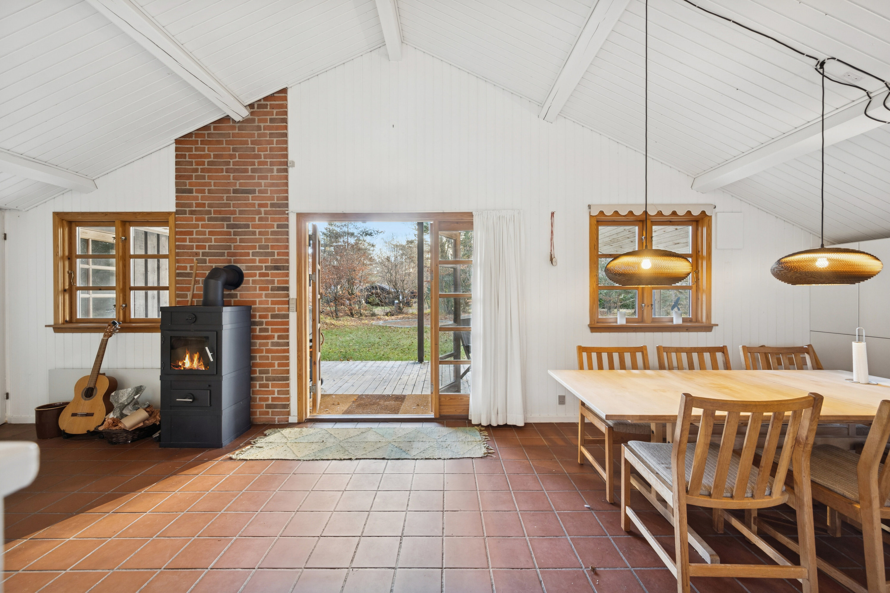 Fremhævet stue billede i fuldskærmstilstand. Billede af Signe Fabers Vej 9, Tibirke Sand, 3300 Frederiksværk