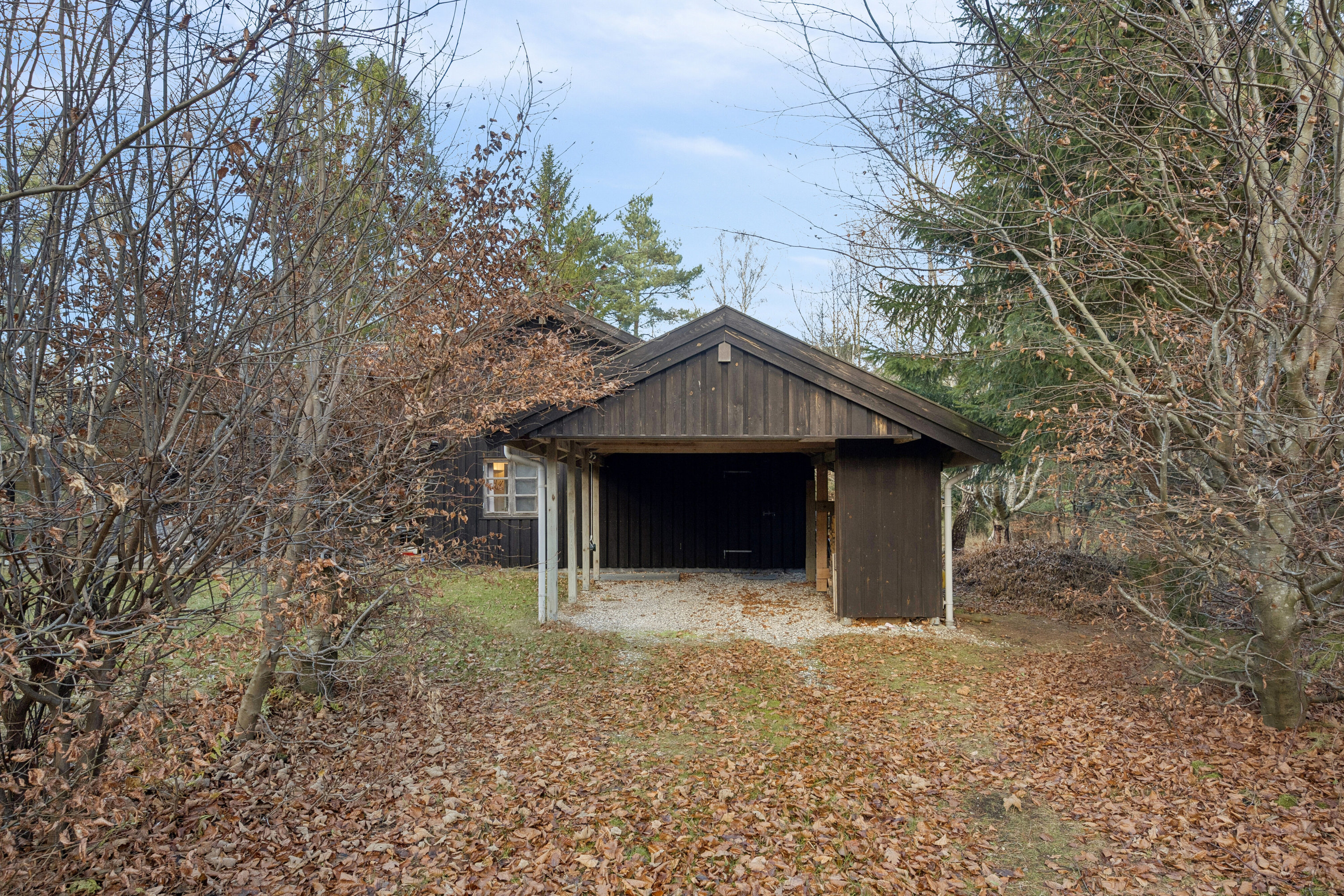 Fremhævet set fra haven billede i fuldskærmstilstand. Billede af Signe Fabers Vej 9, Tibirke Sand, 3300 Frederiksværk