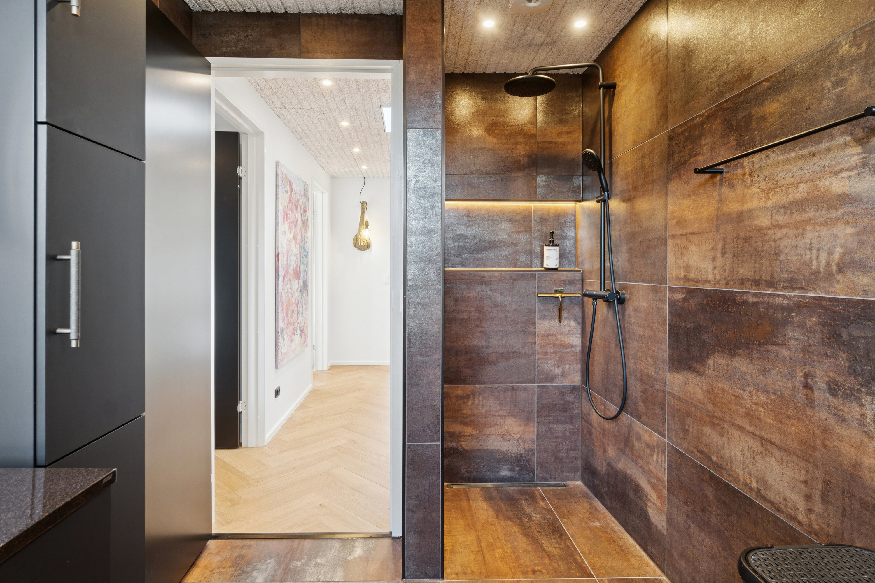 Fremhævet badeværelse billede i fuldskærmstilstand. Billede af Strandbakken 103, 4400 Kalundborg