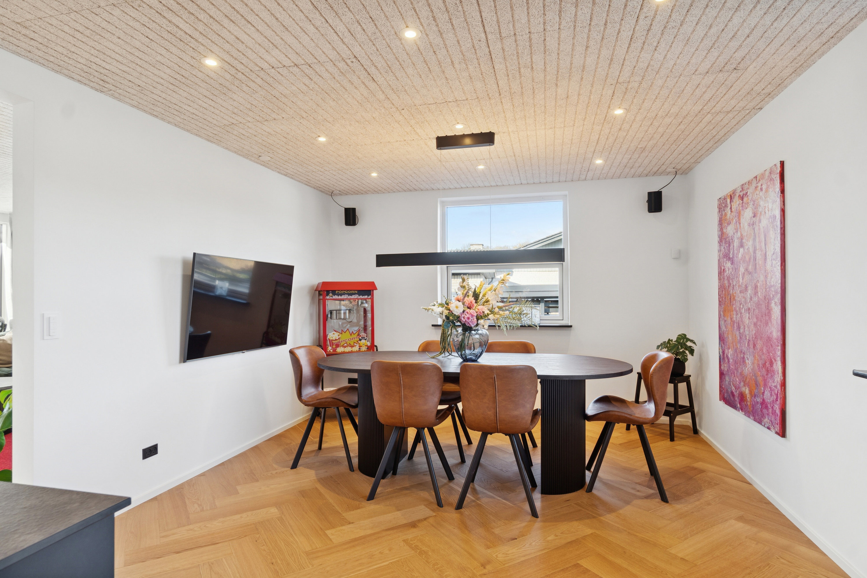 Fremhævet spisestue billede i fuldskærmstilstand. Billede af Strandbakken 103, 4400 Kalundborg