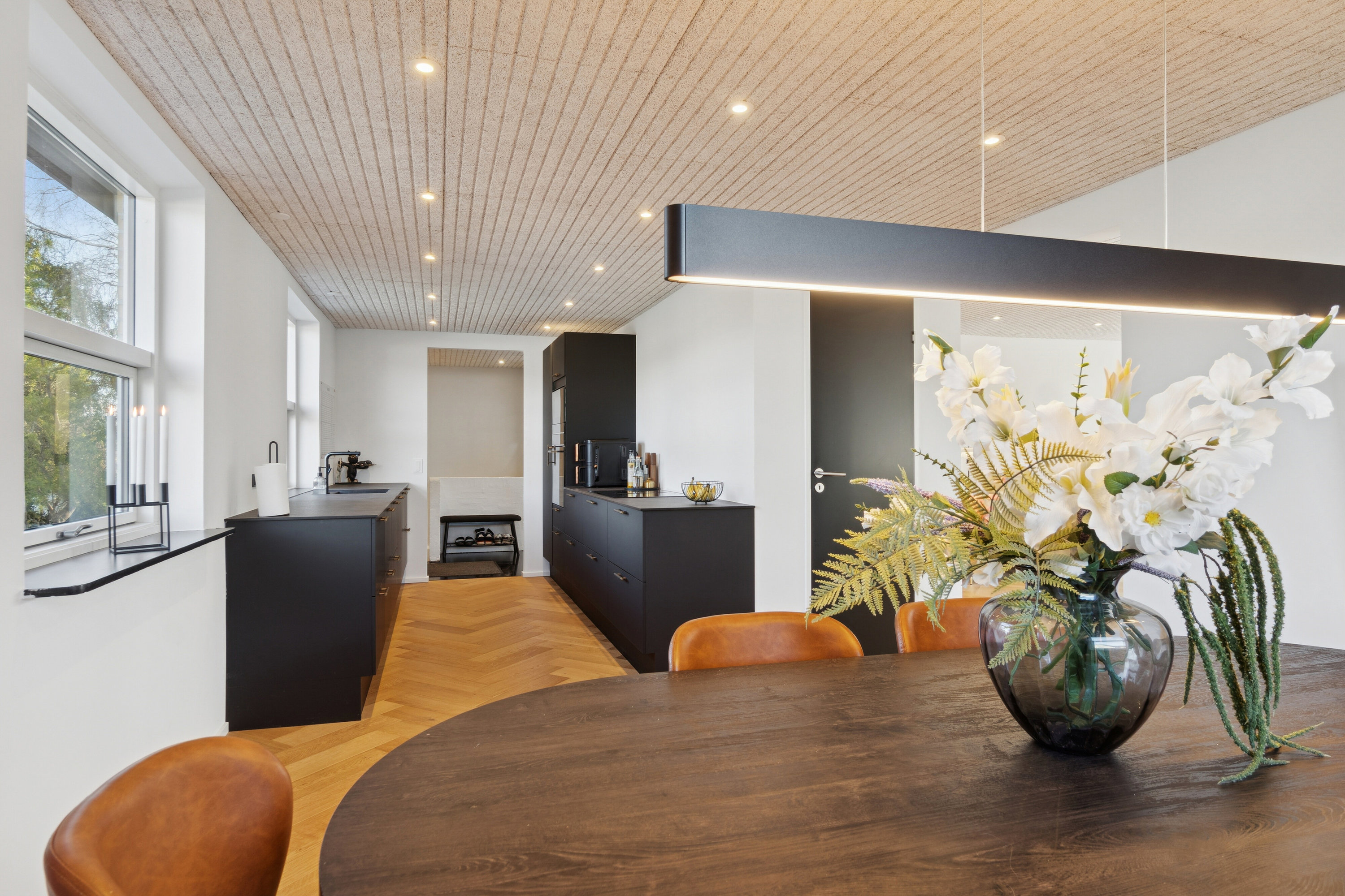 Fremhævet spisestue billede i fuldskærmstilstand. Billede af Strandbakken 103, 4400 Kalundborg