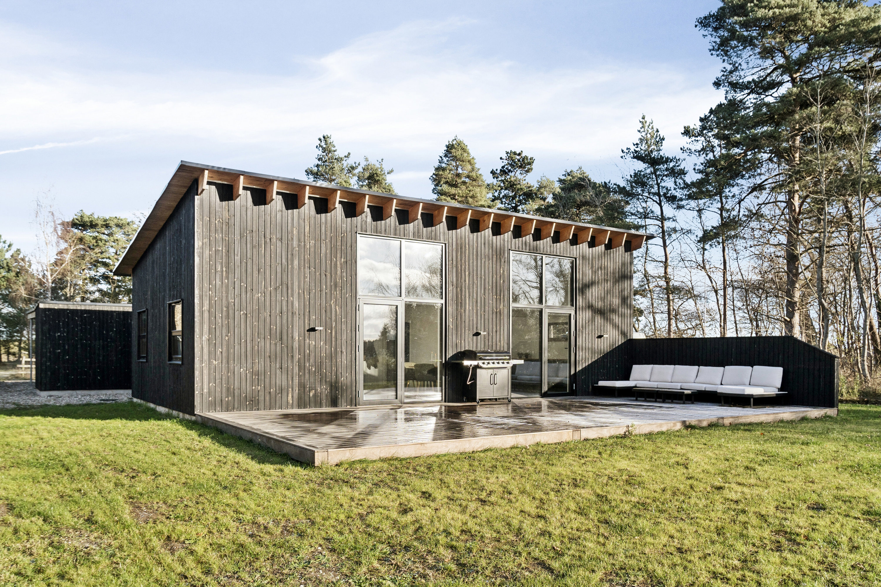 Miniaturebillede 1: set fra haven. Billede af Tjurvej 18, Gundestrup, 4571 Grevinge