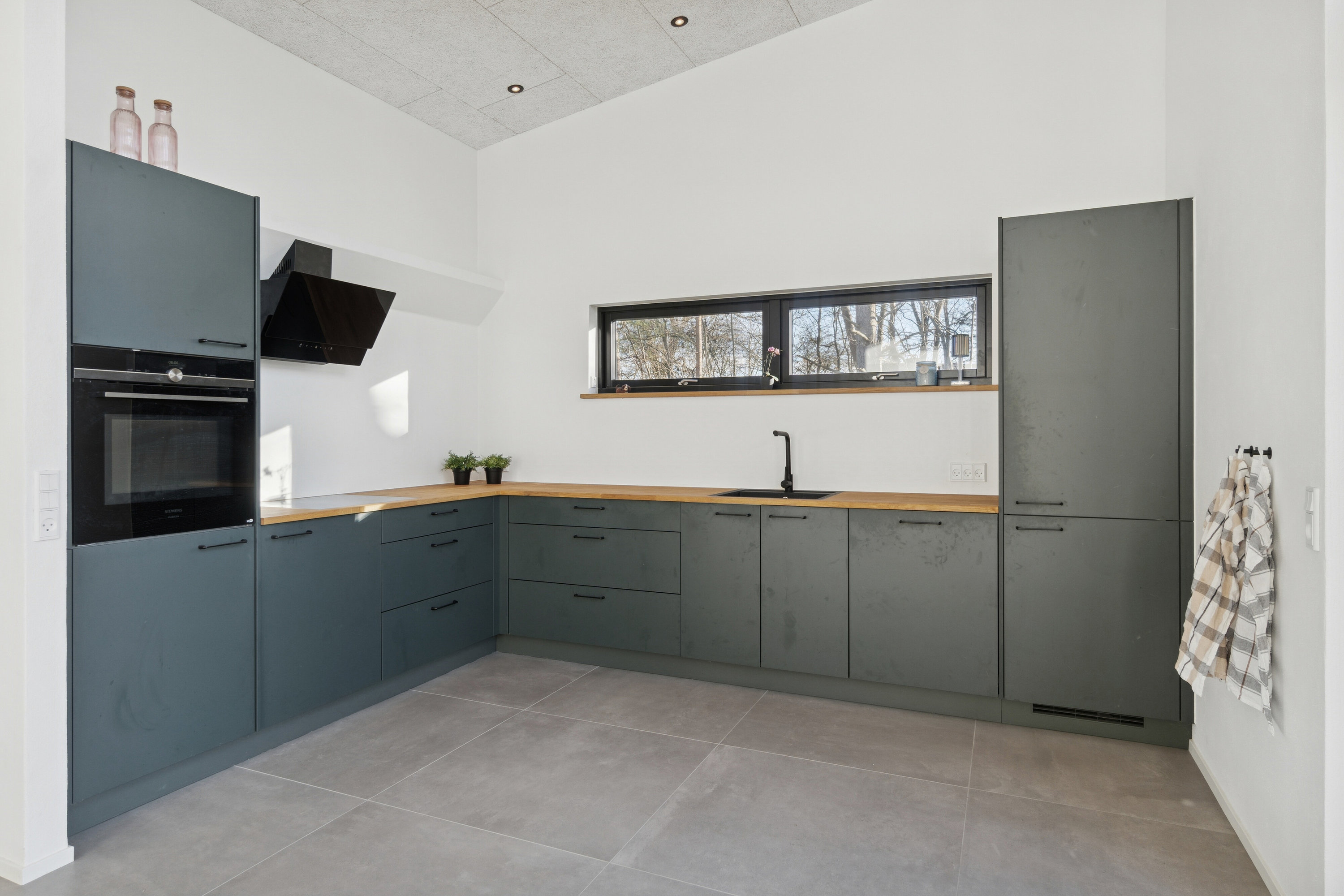 Fremhævet køkken billede i fuldskærmstilstand. Billede af Tjurvej 18, Gundestrup, 4571 Grevinge