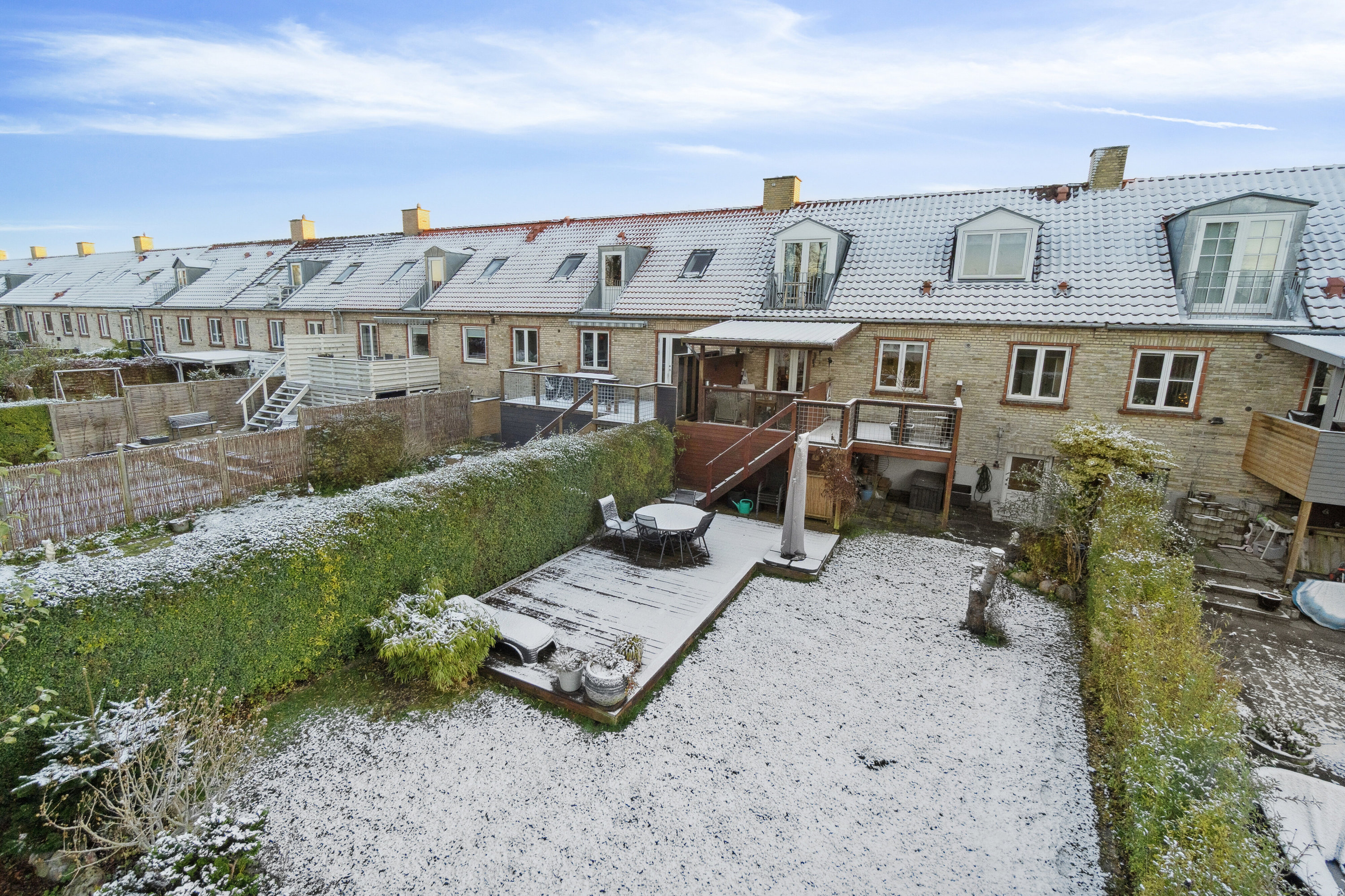 Fremhævet set fra haven billede i fuldskærmstilstand. Billede af Kløverprisvej 88, 2650 Hvidovre