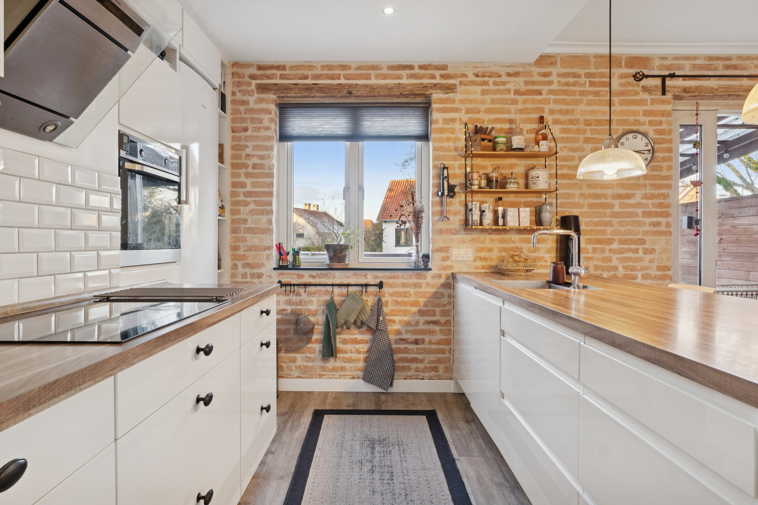 Fremhævet køkken billede i fuldskærmstilstand. Billede af Kløverprisvej 88, 2650 Hvidovre