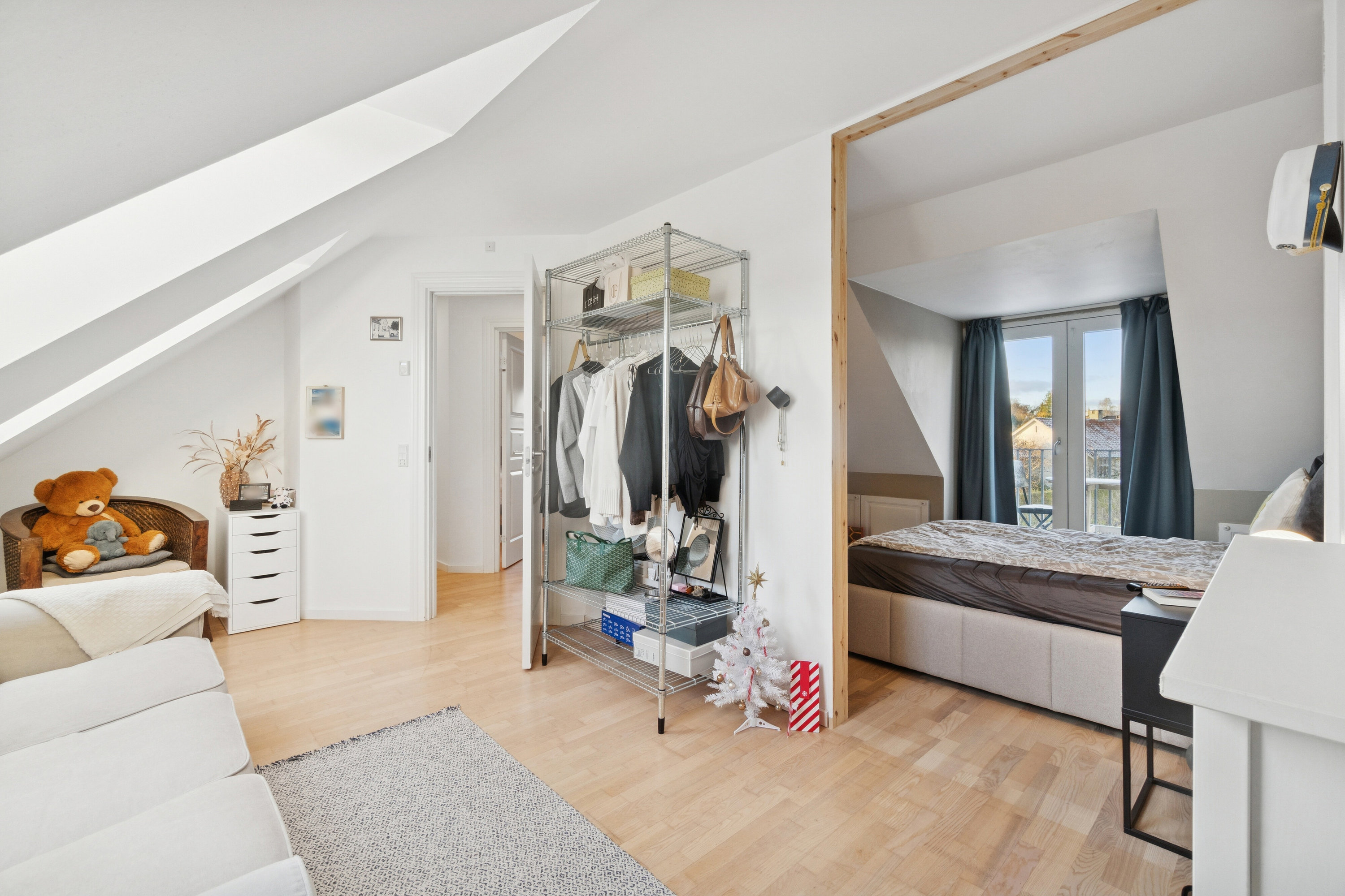 Fremhævet soveværelse billede i fuldskærmstilstand. Billede af Kløverprisvej 88, 2650 Hvidovre