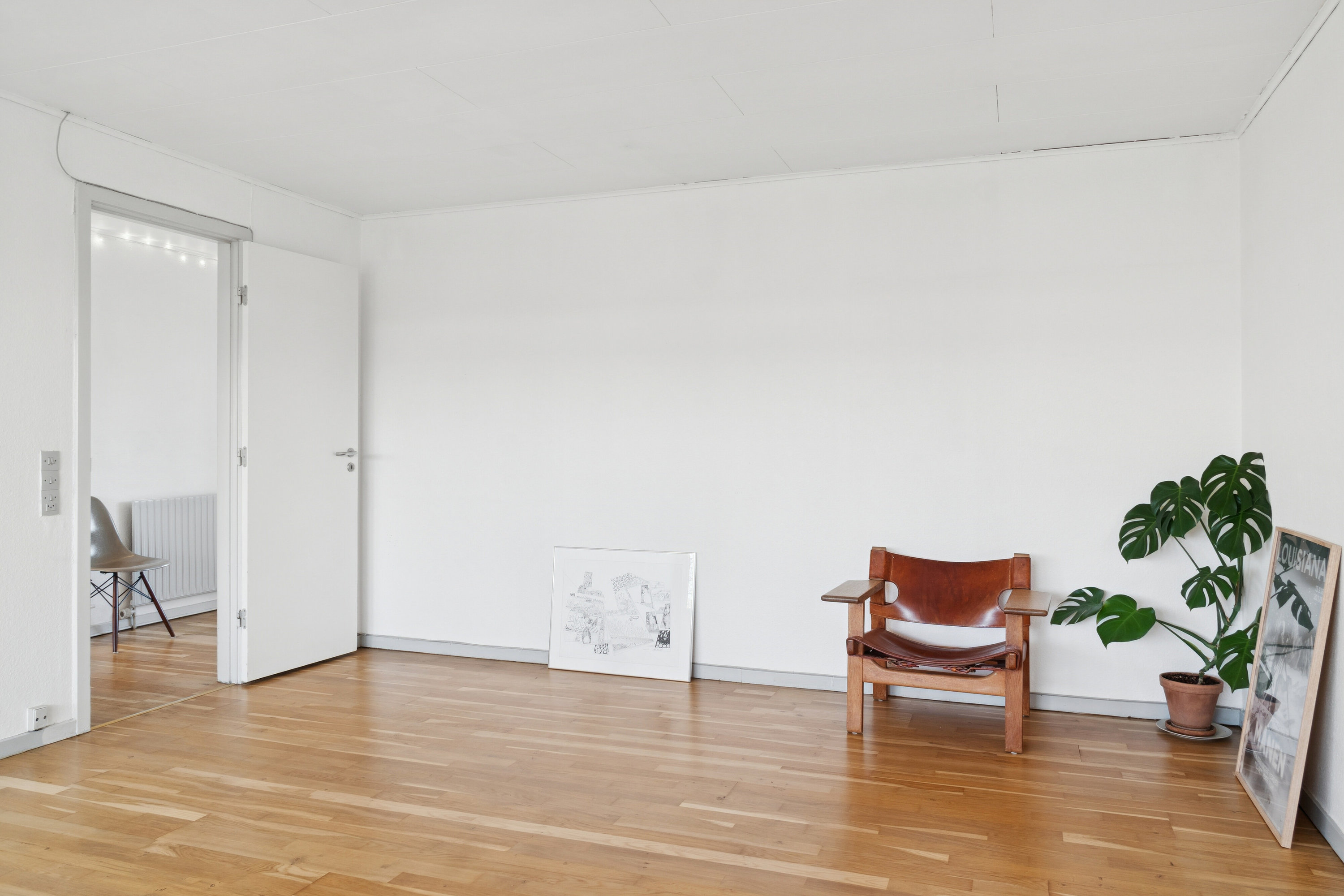 Fremhævet stue billede i fuldskærmstilstand. Billede af Skovgårdsvænget 126, 8310 Tranbjerg J