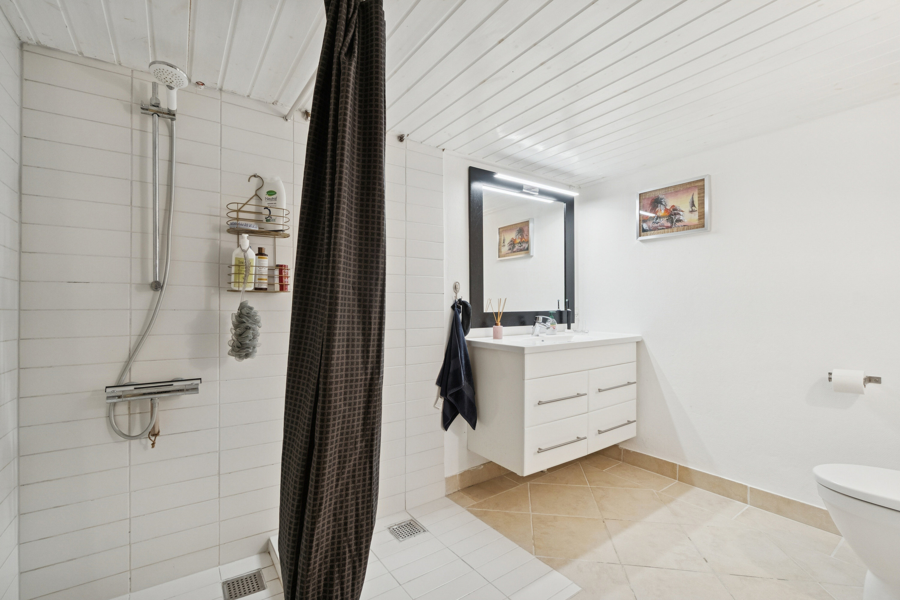 Fremhævet badeværelse billede i fuldskærmstilstand. Billede af Kløverprisvej 88, 2650 Hvidovre