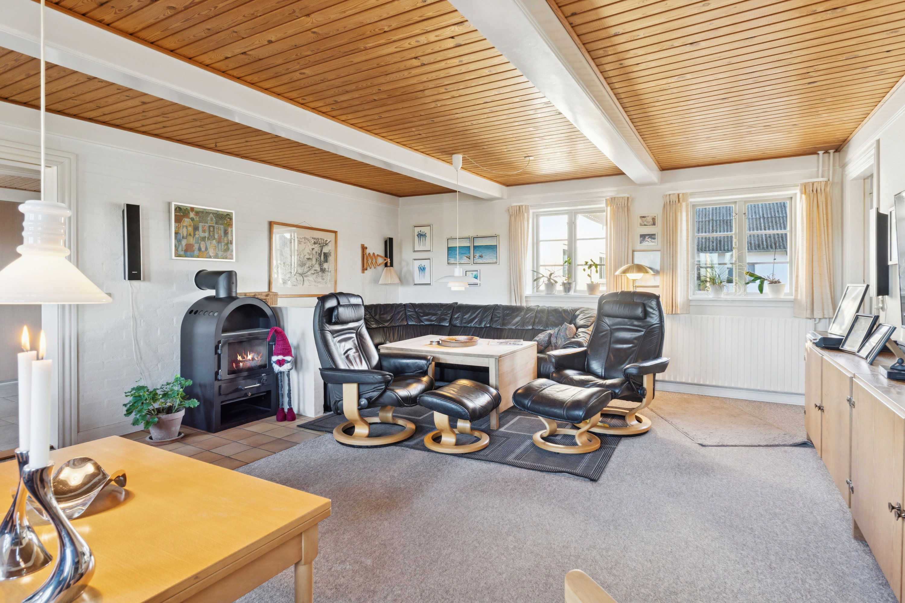 Fremhævet stue billede i fuldskærmstilstand. Billede af Skovmarksvej 2, 5762 Vester Skerninge