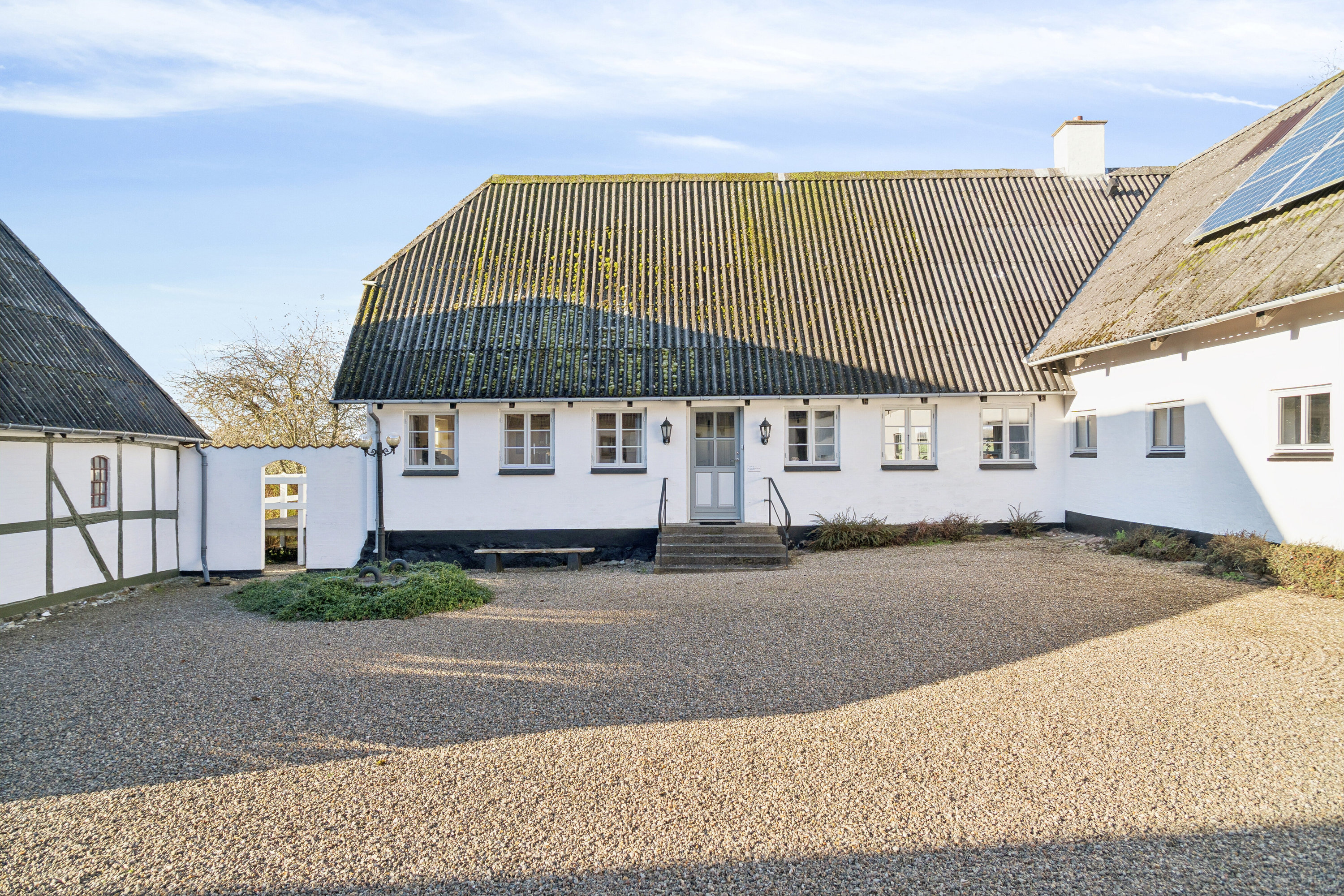 Fremhævet gårdsplads billede i fuldskærmstilstand. Billede af Skovmarksvej 2, 5762 Vester Skerninge