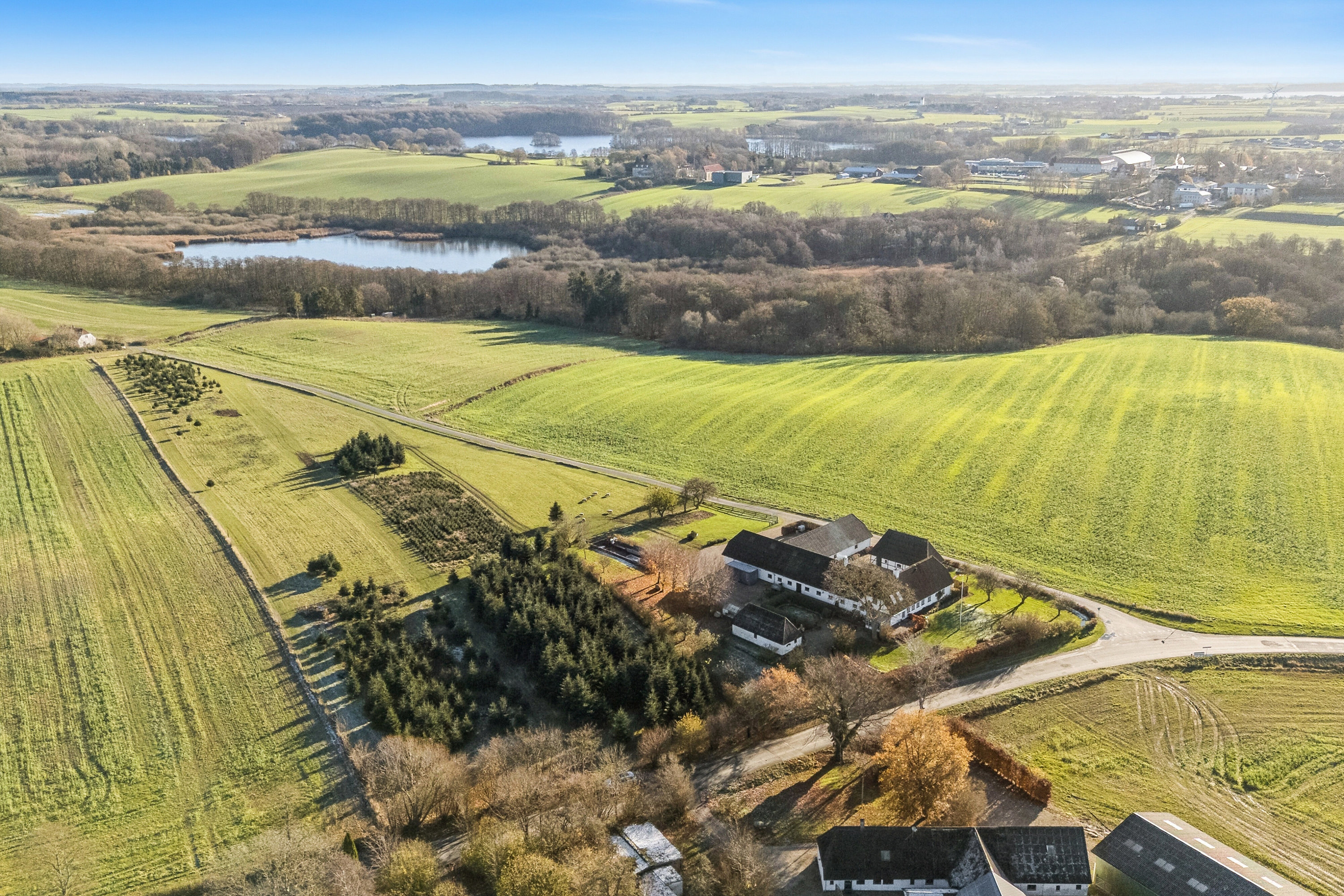 Fremhævet luftfoto billede i fuldskærmstilstand. Billede af Skovmarksvej 2, 5762 Vester Skerninge