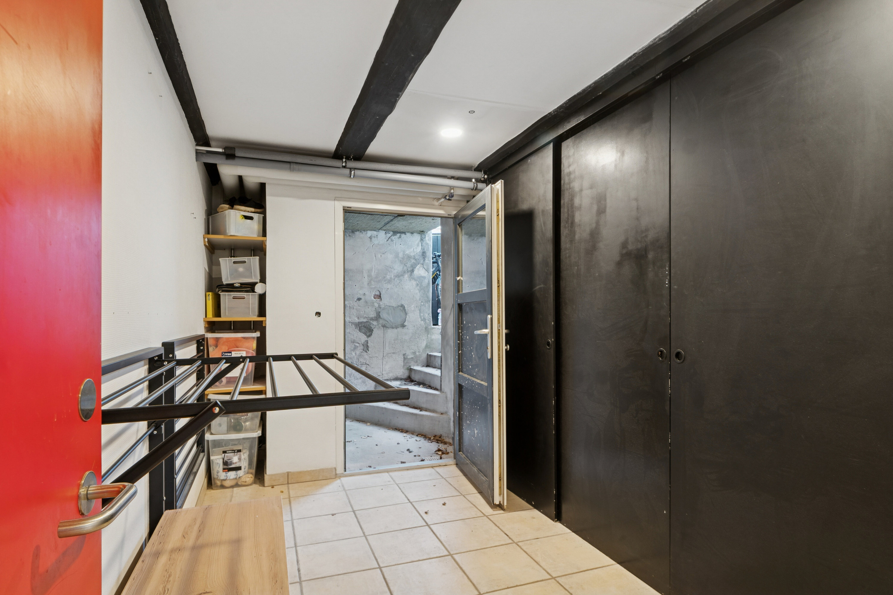 Fremhævet gang billede i fuldskærmstilstand. Billede af Planteheldvej 12A, 2650 Hvidovre