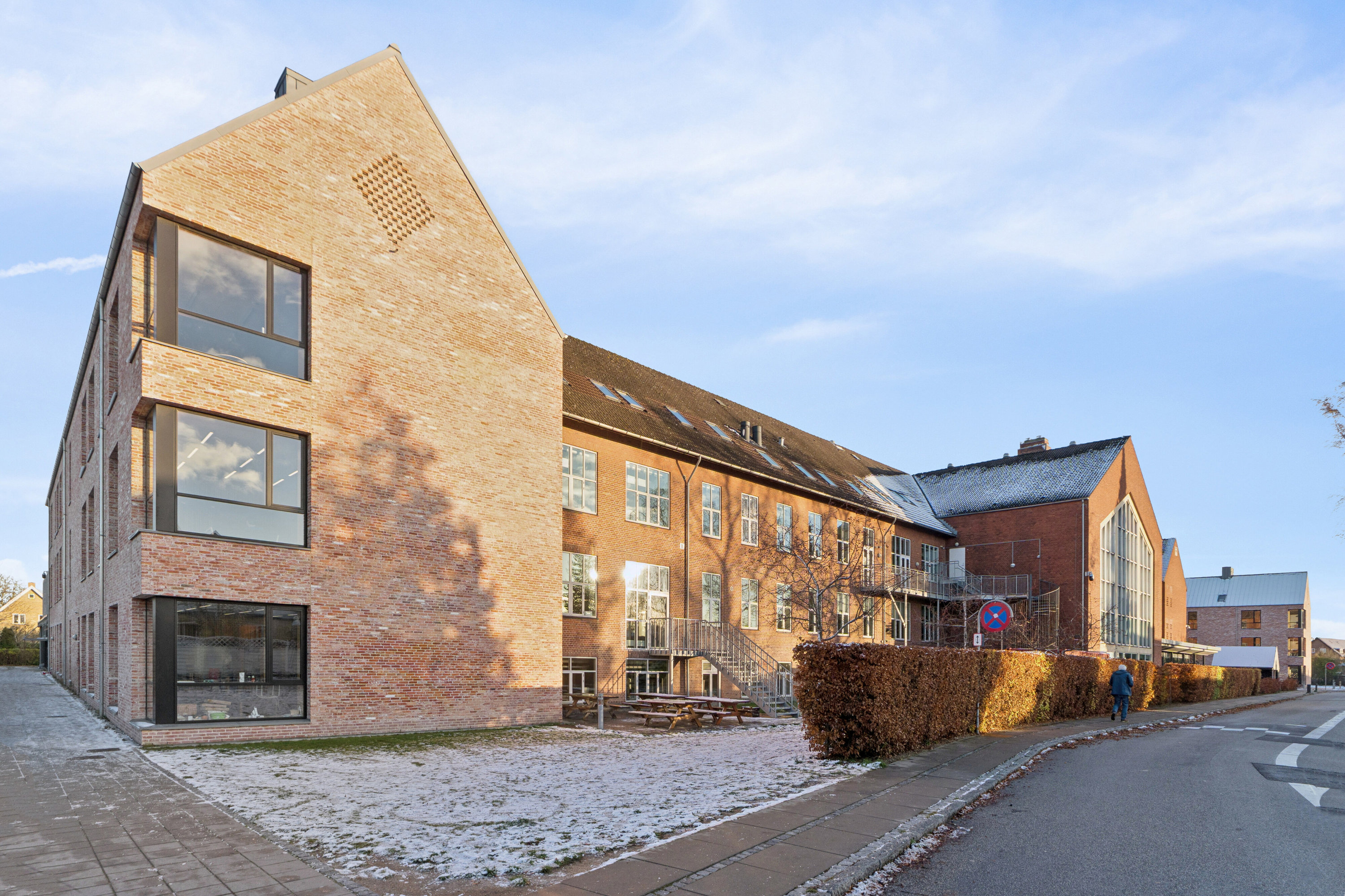 Fremhævet set fra vejen billede i fuldskærmstilstand. Billede af Planteheldvej 12A, 2650 Hvidovre