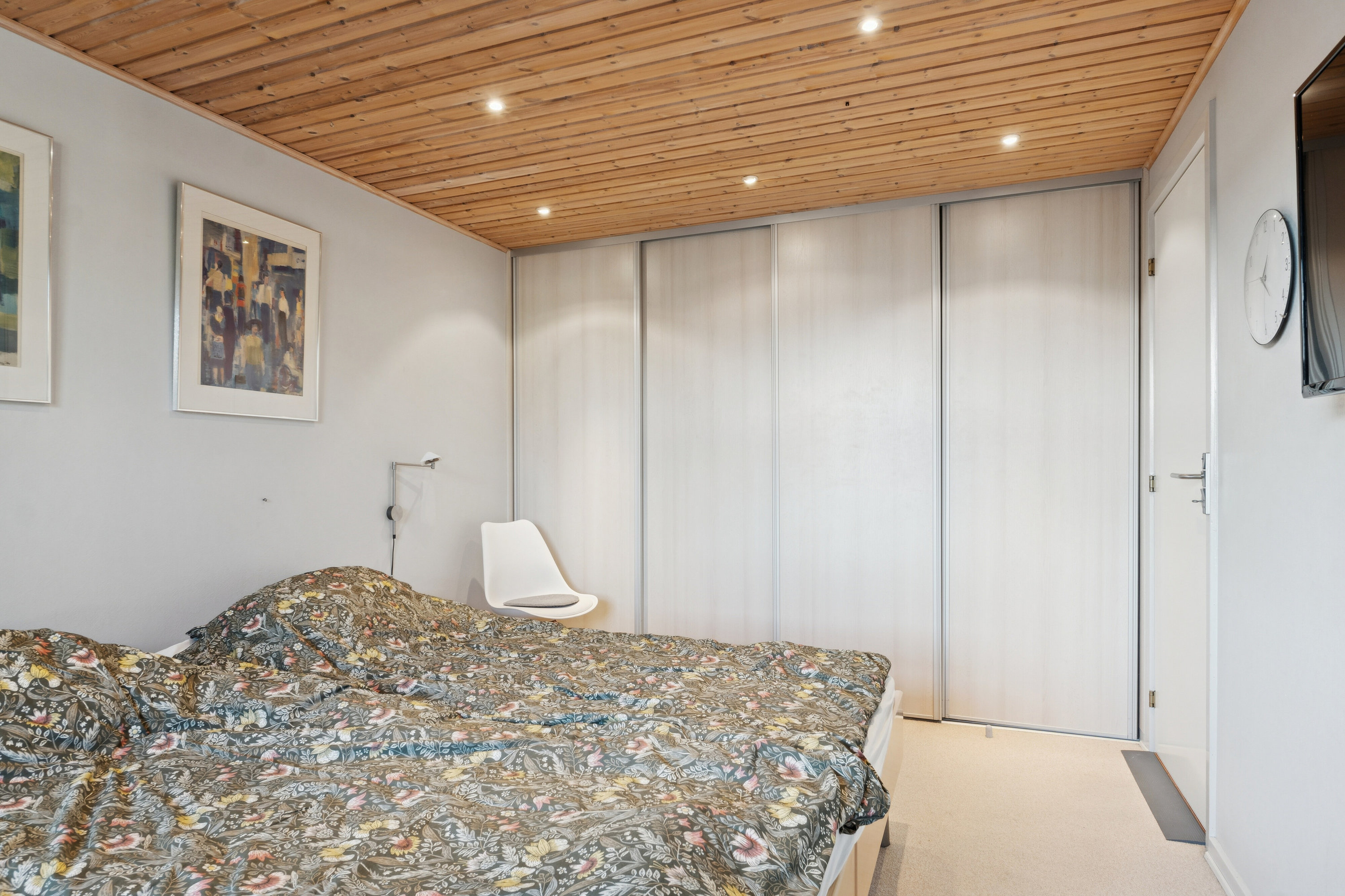 Fremhævet soveværelse billede i fuldskærmstilstand. Billede af Ædelgranen 12, 8620 Kjellerup