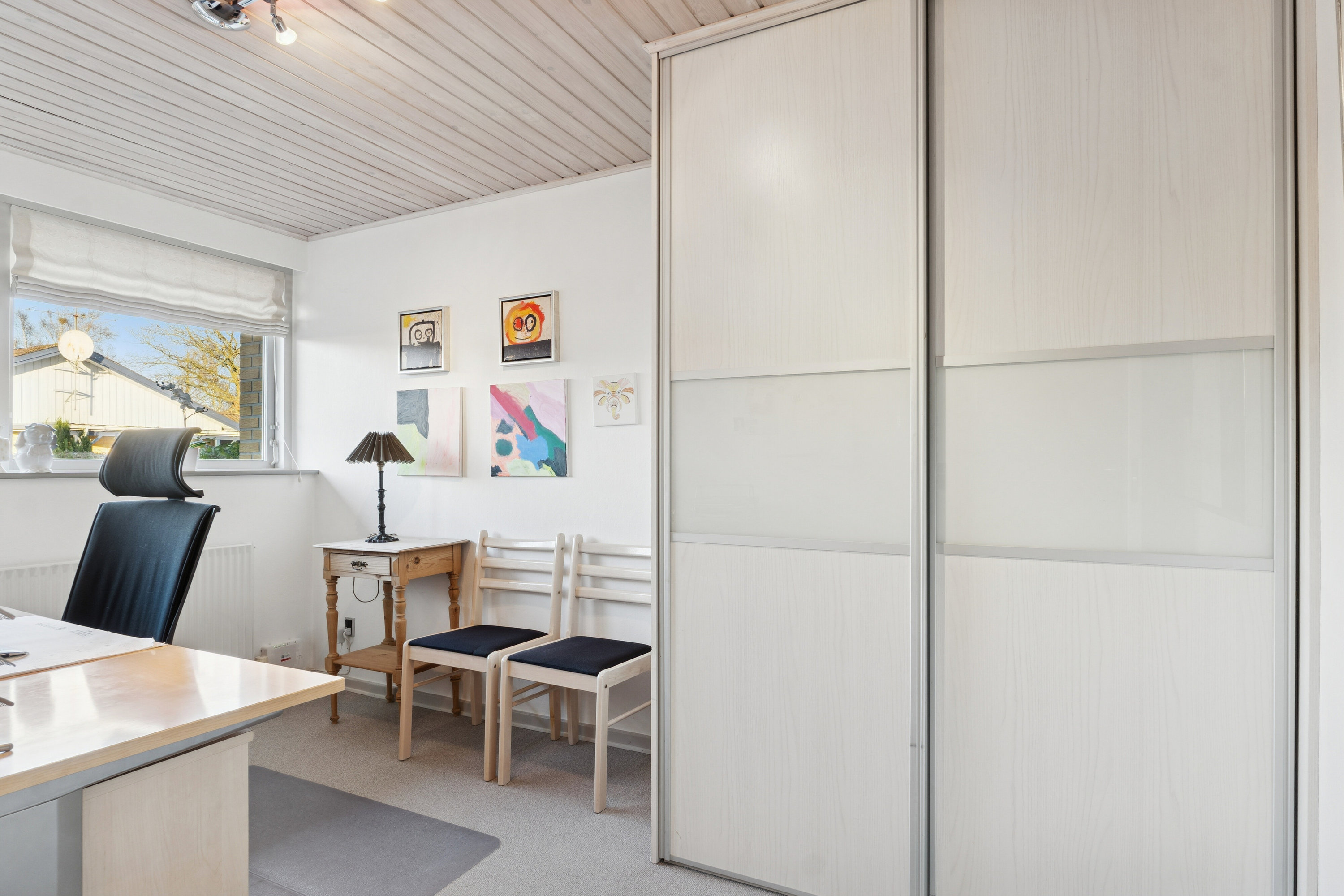 Fremhævet arbejdsværelse billede i fuldskærmstilstand. Billede af Ædelgranen 12, 8620 Kjellerup