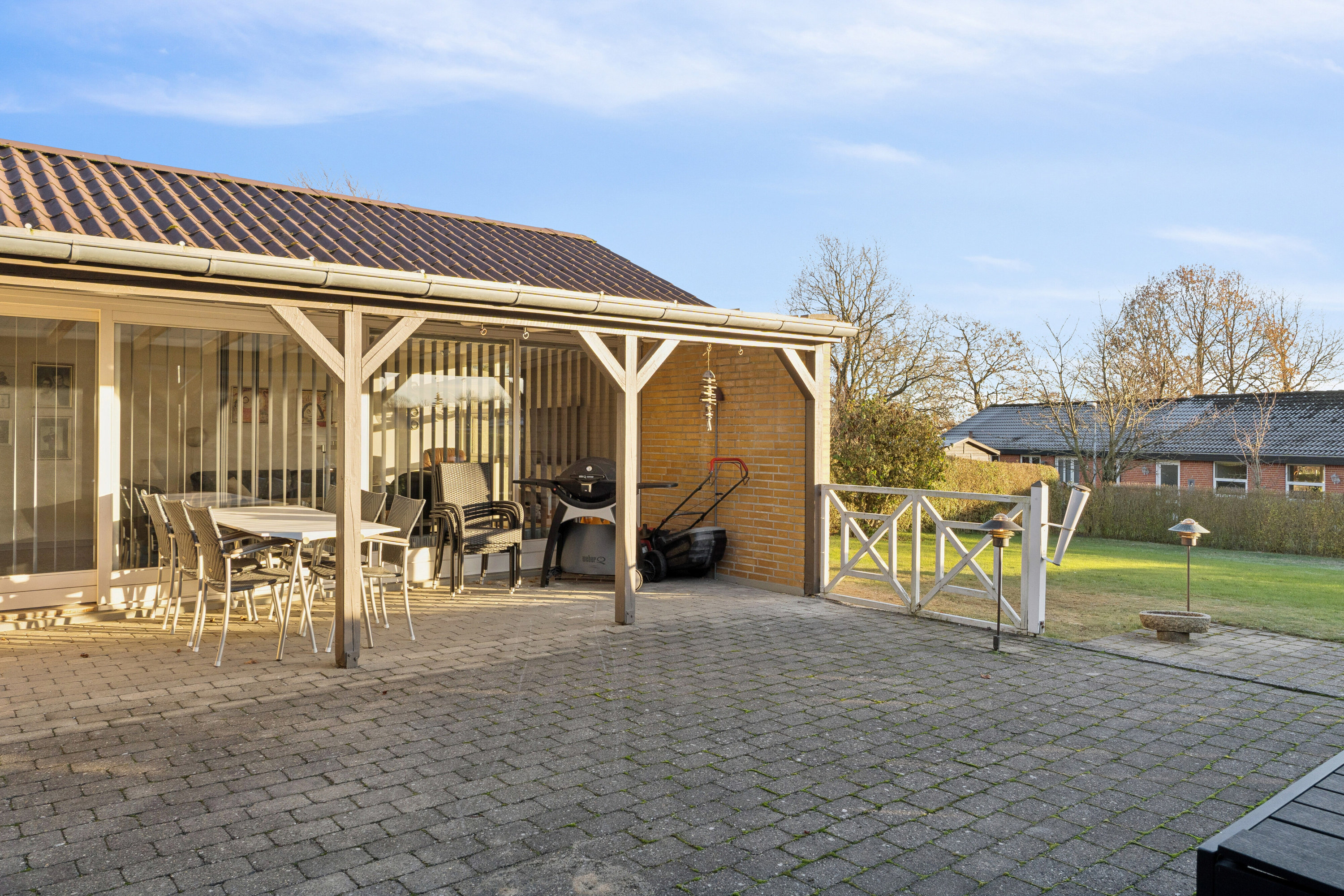 Fremhævet udendørs billede i fuldskærmstilstand. Billede af Ædelgranen 12, 8620 Kjellerup