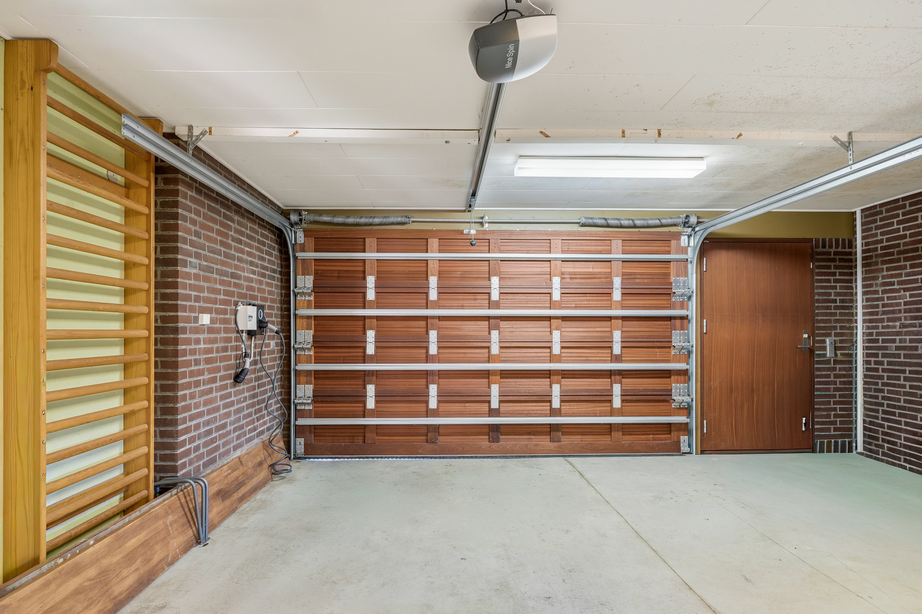 Fremhævet garage billede i fuldskærmstilstand. Billede af Rypebakken 32, Snestrup, 5210 Odense NV