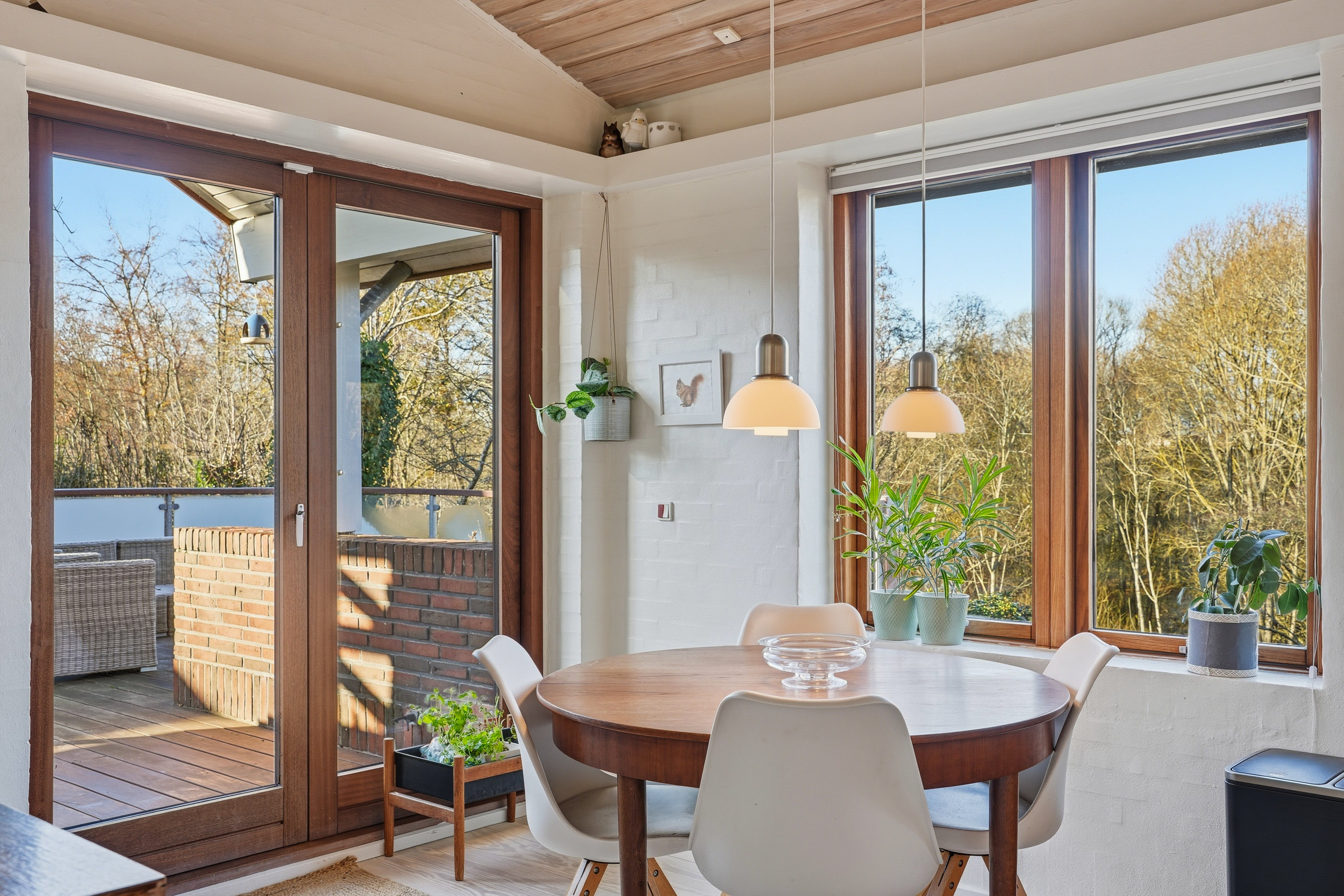 Fremhævet stue billede i fuldskærmstilstand. Billede af Rypebakken 32, Snestrup, 5210 Odense NV