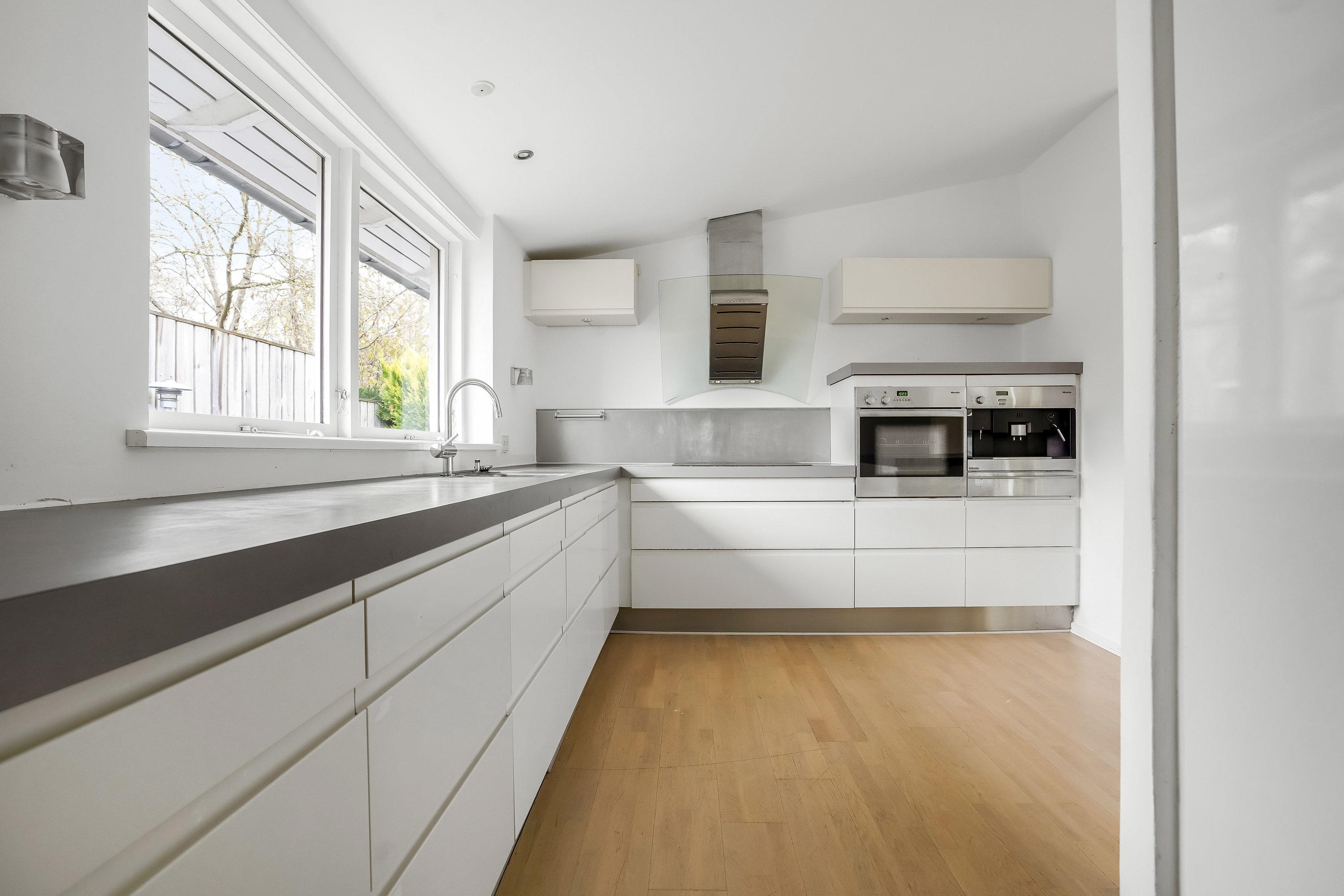 Fremhævet køkken billede i fuldskærmstilstand. Billede af Goldschmidtsvænget 6, 5230 Odense M