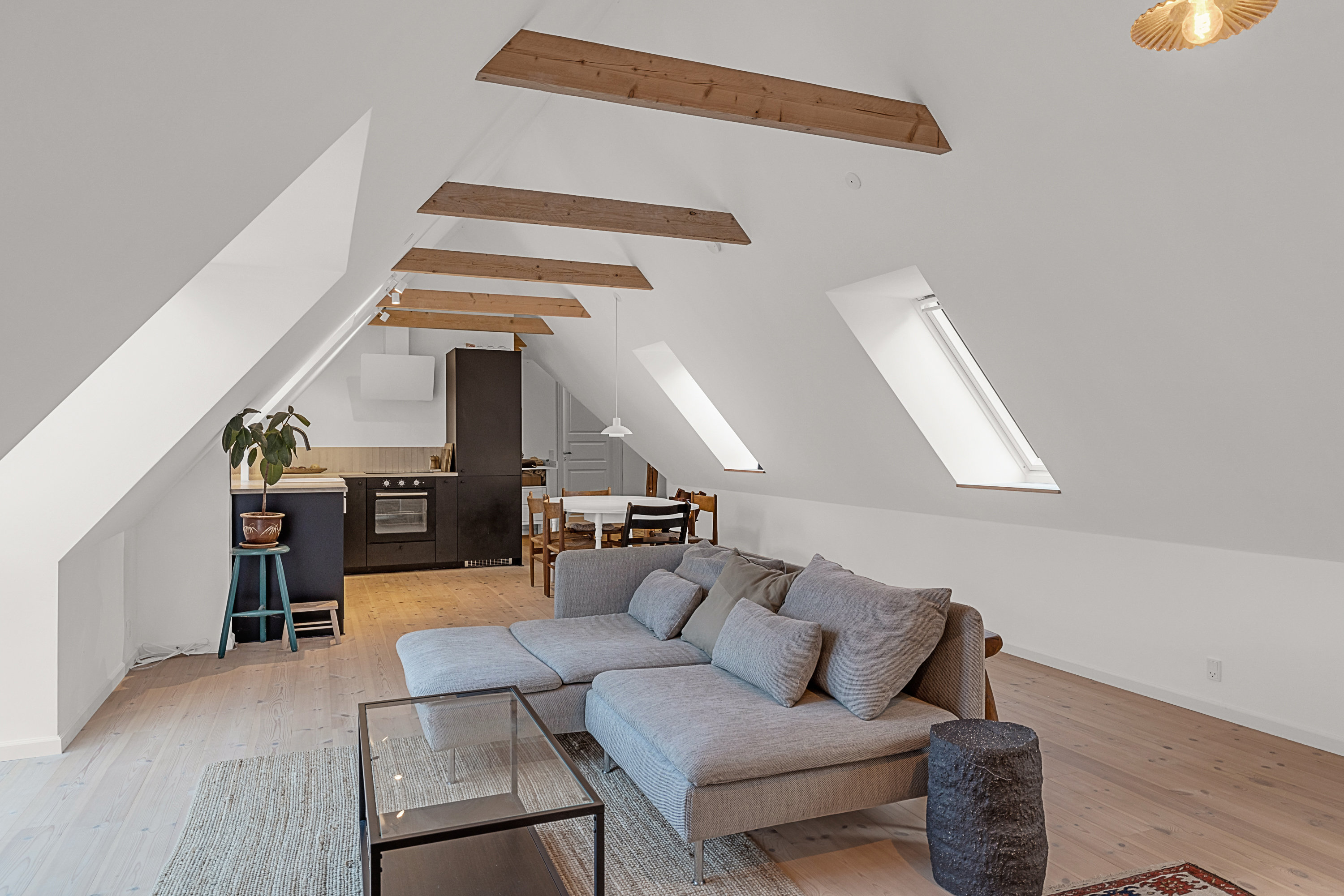 Fremhævet stue billede i fuldskærmstilstand. Billede af Dyreborgskovvej 2, Dyreborg, 5600 Faaborg