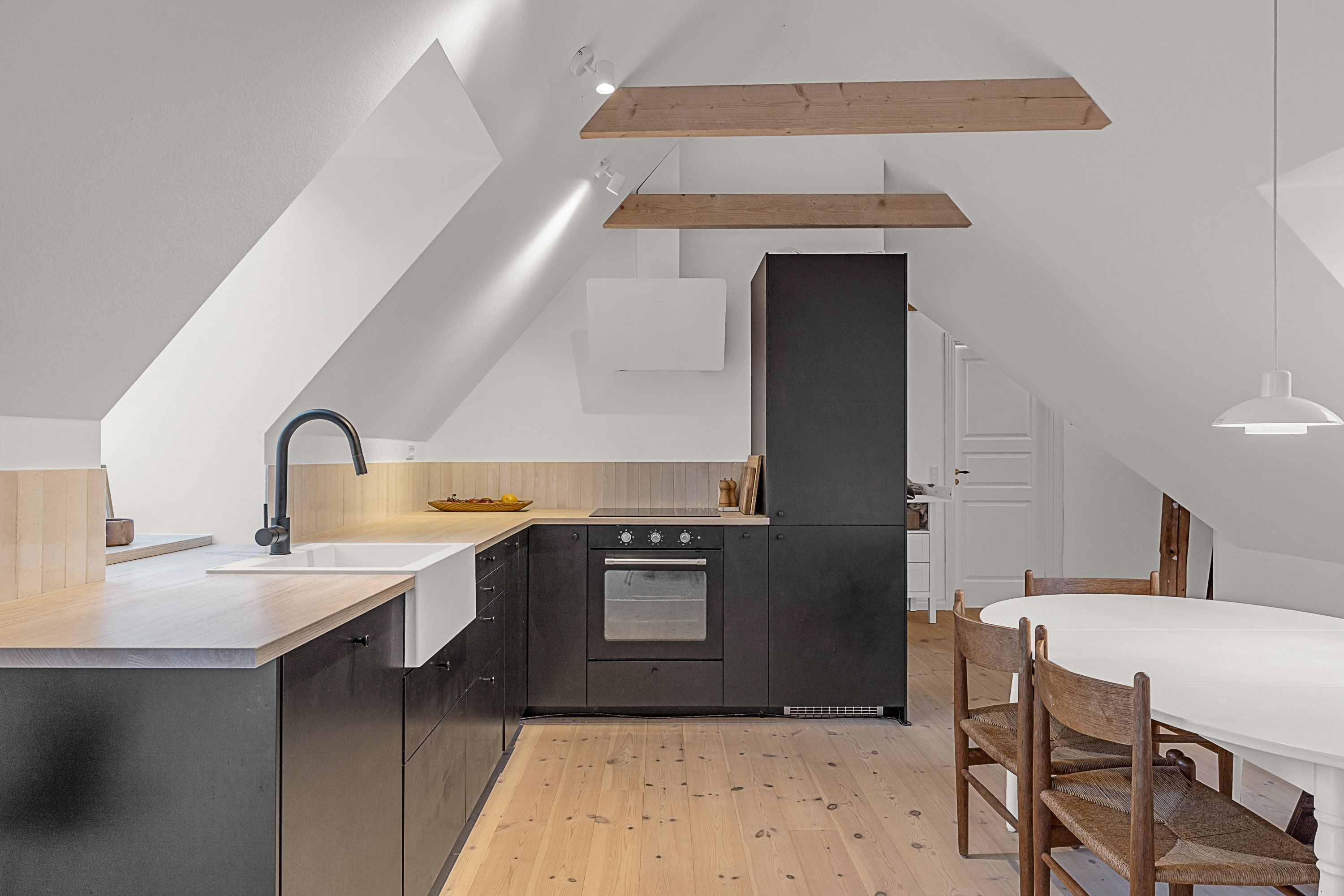 Fremhævet køkken billede i fuldskærmstilstand. Billede af Dyreborgskovvej 2, Dyreborg, 5600 Faaborg