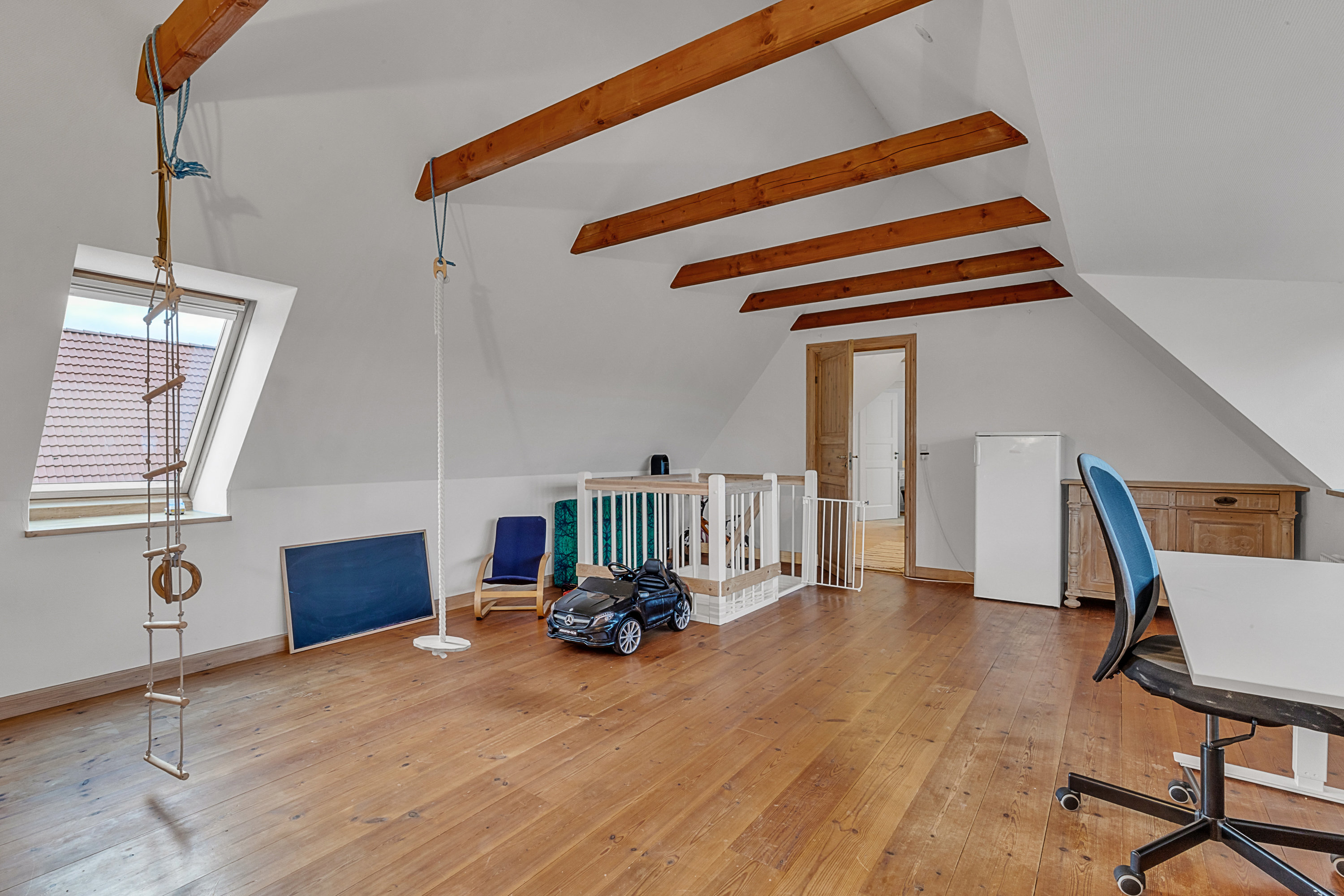 Fremhævet stue billede i fuldskærmstilstand. Billede af Dyreborgskovvej 2, Dyreborg, 5600 Faaborg