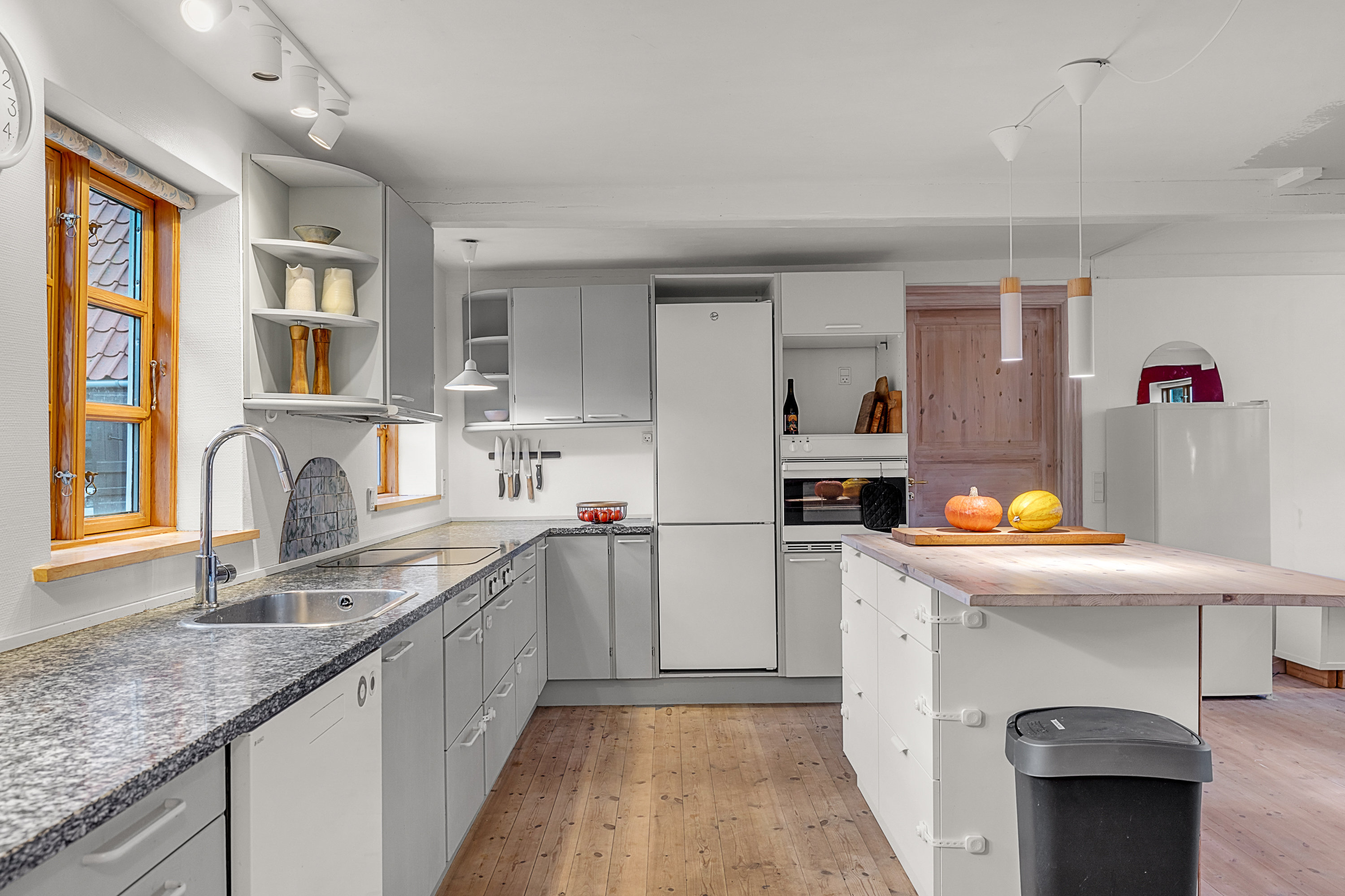 Fremhævet køkken billede i fuldskærmstilstand. Billede af Dyreborgskovvej 2, Dyreborg, 5600 Faaborg